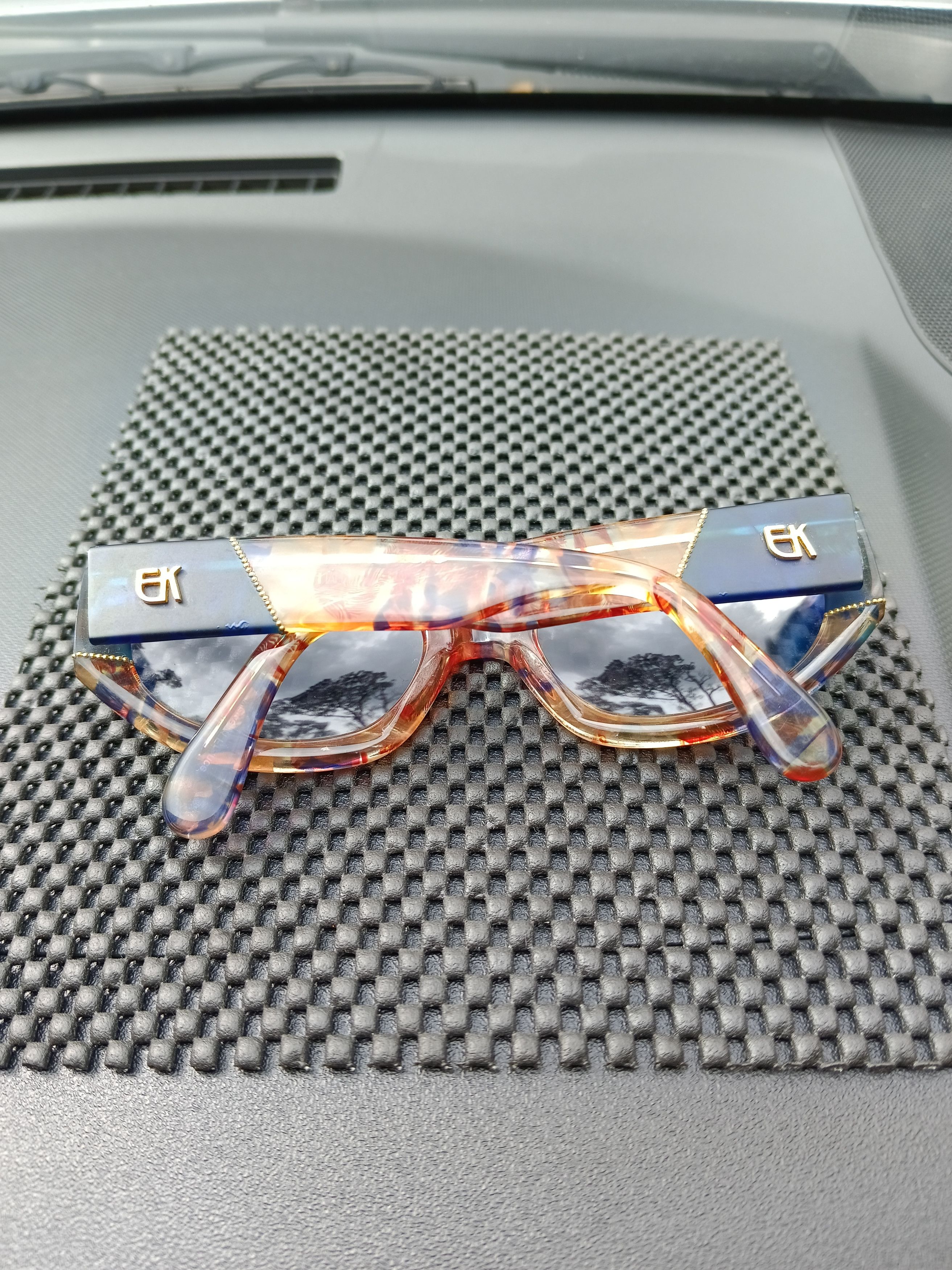 Emmanuelle Khanh Emmanuelle Khanh Paris Oversized Cat-Eye Sunglasses Size ONE SIZE - 6 Thumbnail