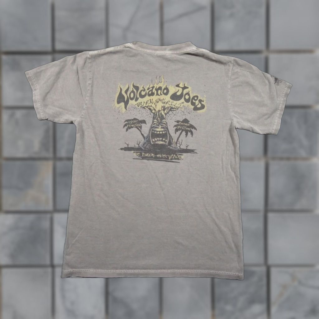 Vintage Crazy Shirts Hawaiian T-Shirt for Men, Size Small, Gray, Casual Tee Size US S / EU 44-46 / 1 - 1 Thumbnail