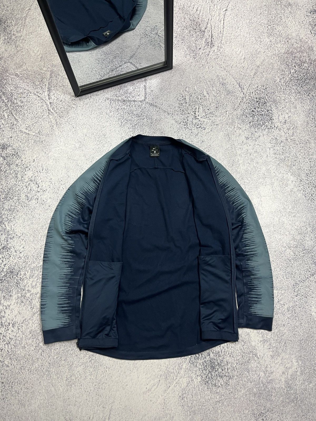 Chelsea Soccer × Nike Nike FC Chelsea 2018/19 Soccer Football Track Jacket Hype Size US M / EU 48-50 / 2 - 13 Thumbnail