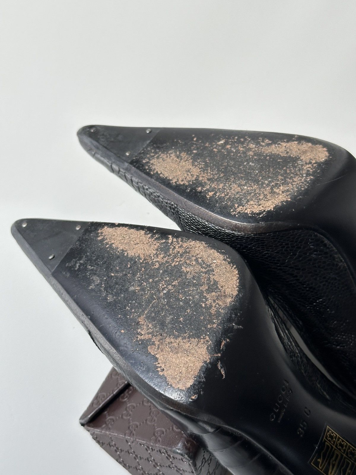 Gucci Gucci by Tom Ford Alligator Leather Black Pointed Toe Heels Size US 5.5 / IT 35.5 - 16 Thumbnail