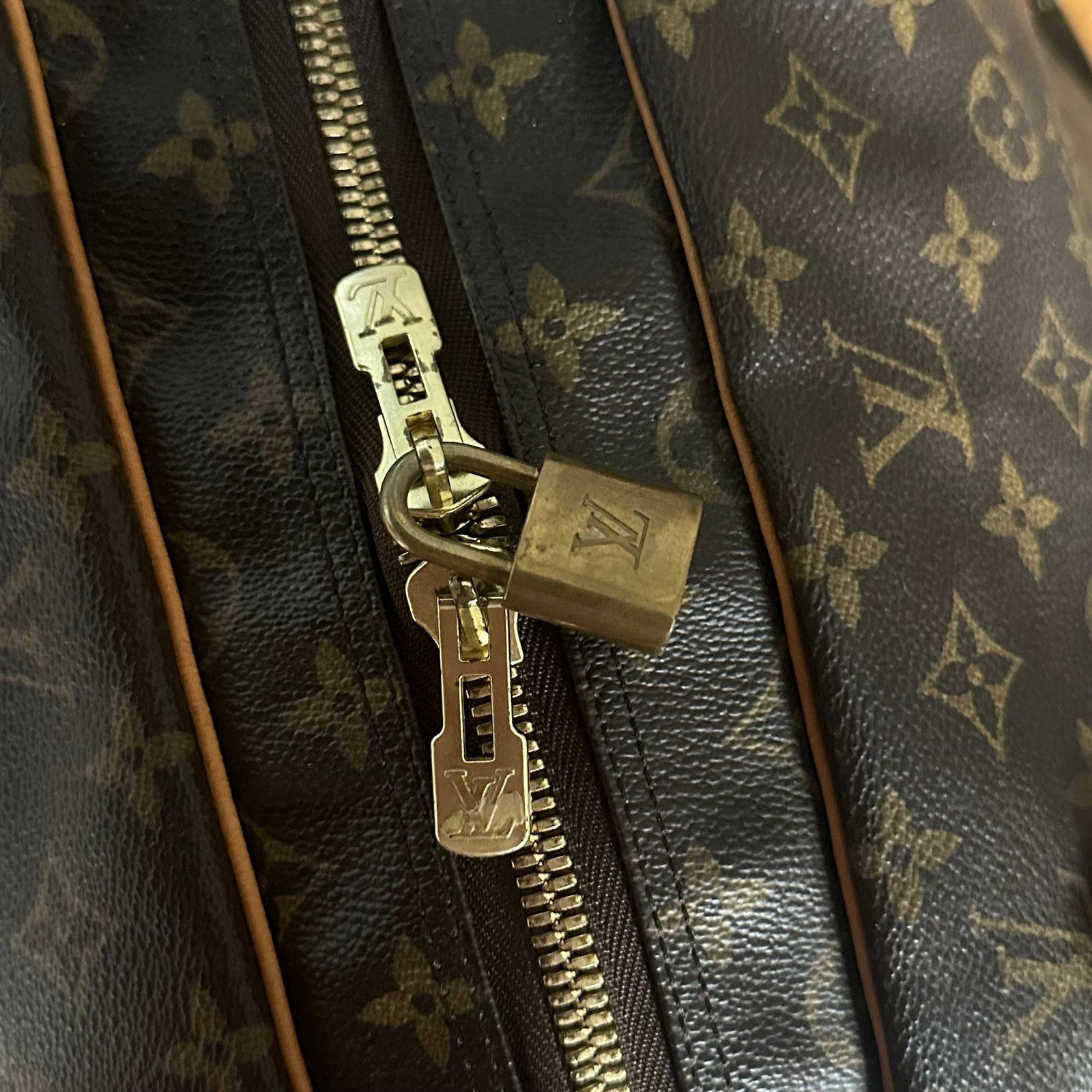 Louis Vuitton Vintage Louis Vuitton 2008 Carryall Travel Bag Size ONE SIZE - 10 Thumbnail