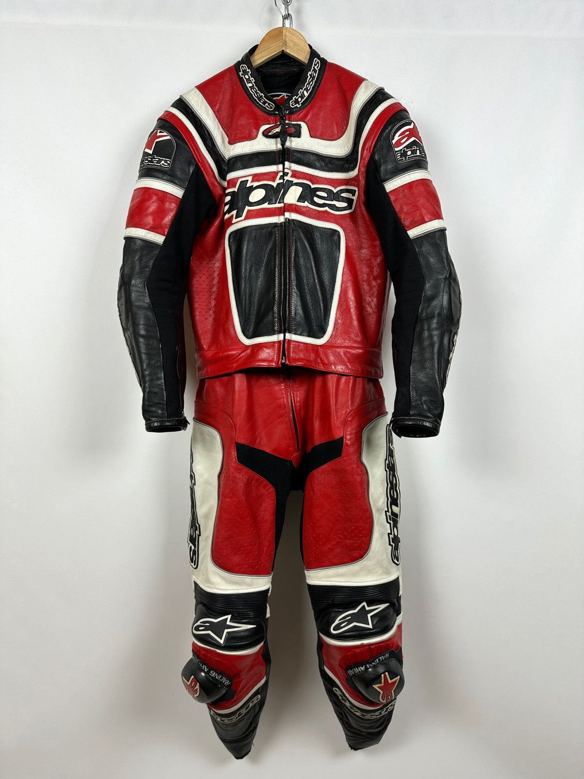 Alpinestars Alpinestar Professional Leather Superbike Moto Suit Size US M / EU 48-50 / 2 - 1 Thumbnail