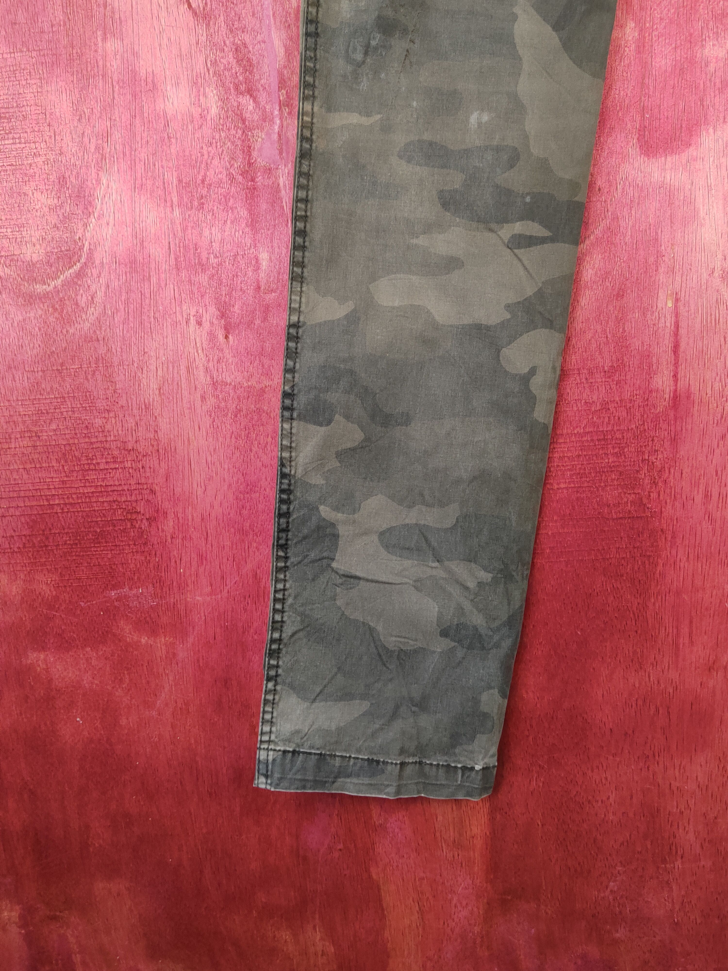 Japanese Brand Uniqlo Camo Multipocket Tactical Cargo Pants #S1838 Size 28" / US 6 / IT 42 - 9 Thumbnail