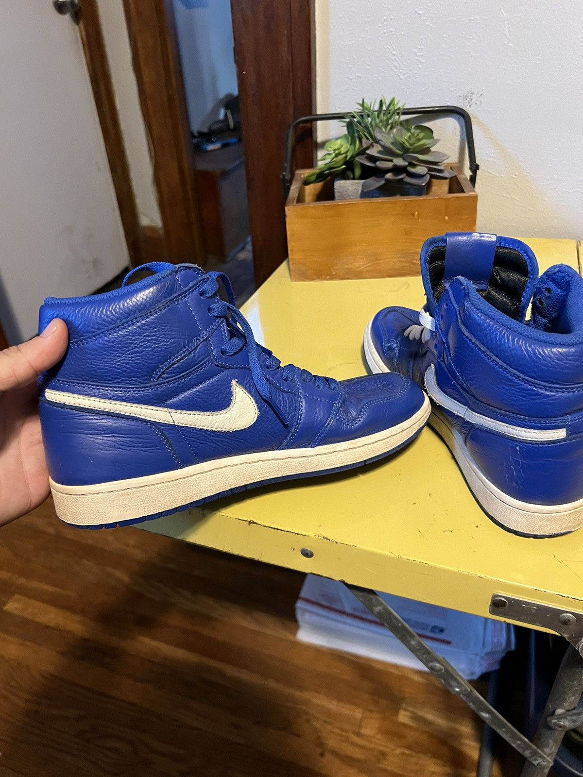 Nike Nike Jordan 1 Retro High OG Hyper Royal Sail Size 8.5 Size US 8.5 / EU 41-42 - 5 Thumbnail