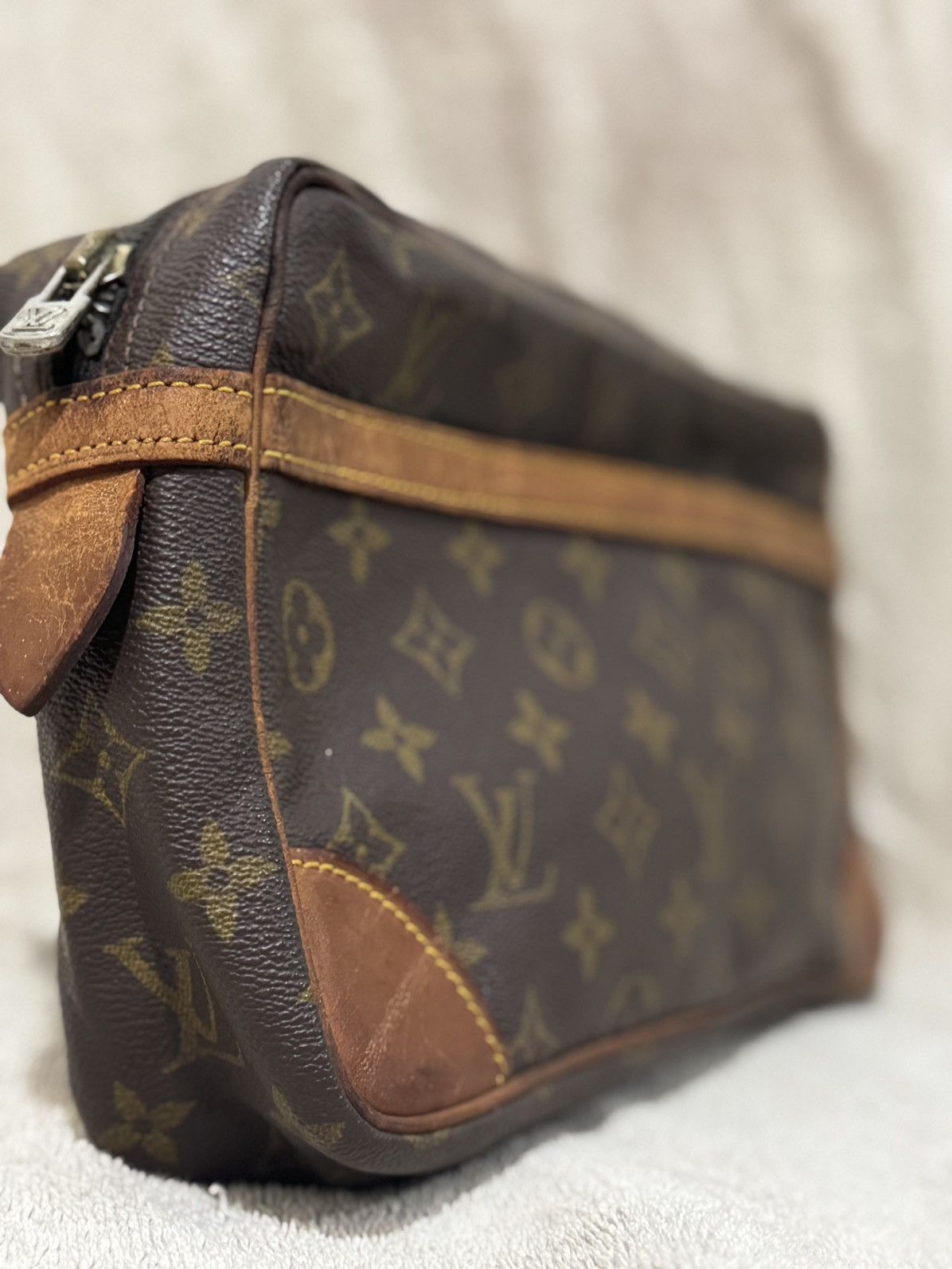 Vintage Louis Vuitton Vintage 1984 Monogram Compiegne Clutch Bag Size ONE SIZE - 2 Thumbnail