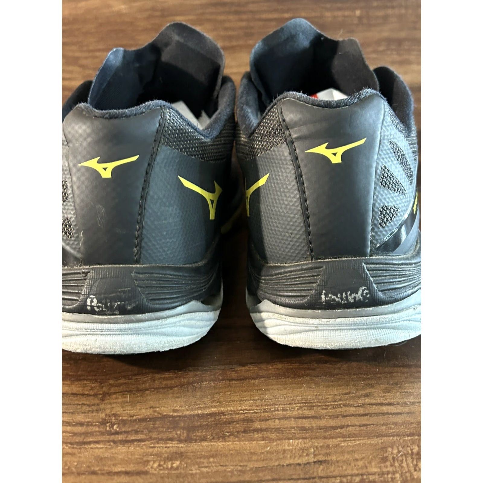 Mizuno Mizuno Wave Lightning Sneaker Womens sz 7.5 Black Yellow Silver Athletic Size US 8 / IT 38 - 6 Thumbnail
