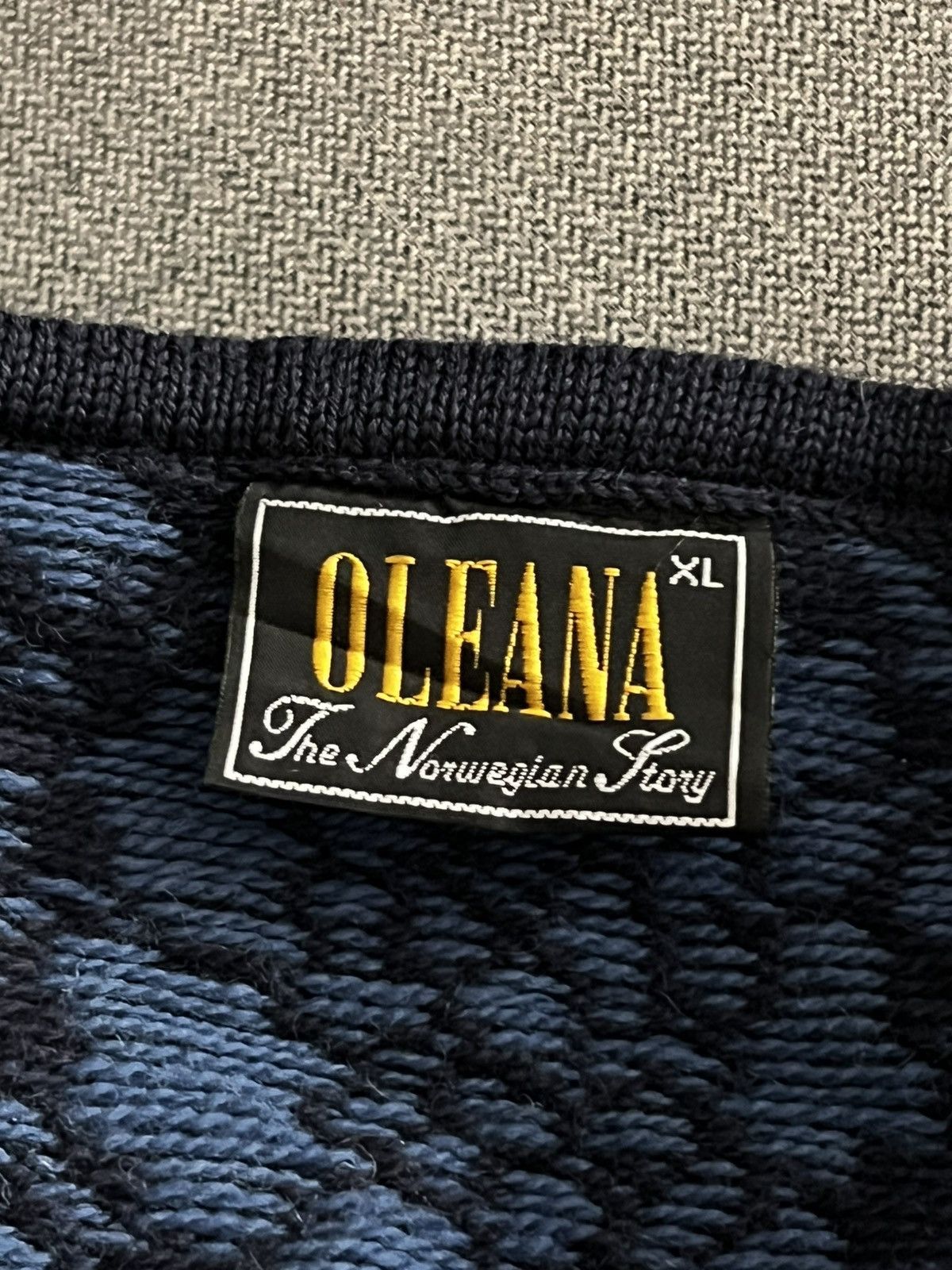 Vintage Vintage Oleana Norwegian Wool Jacquard Cardigan Size US XL / EU 56 / 4 - 14 Thumbnail