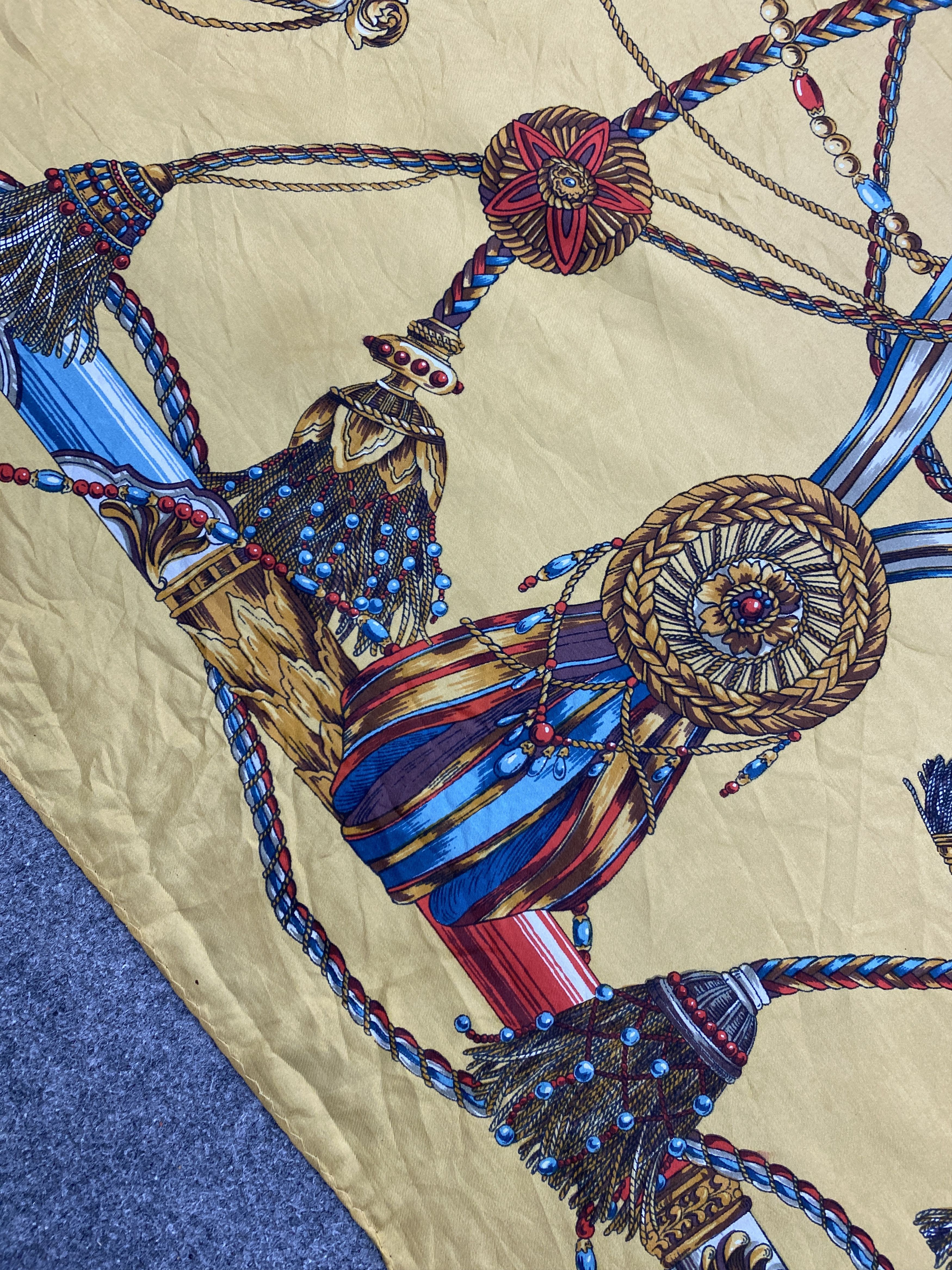 Other Vintage Chain And Tassel Silk Scarf / Silk Shawl SN0258 Size ONE SIZE - 6 Thumbnail