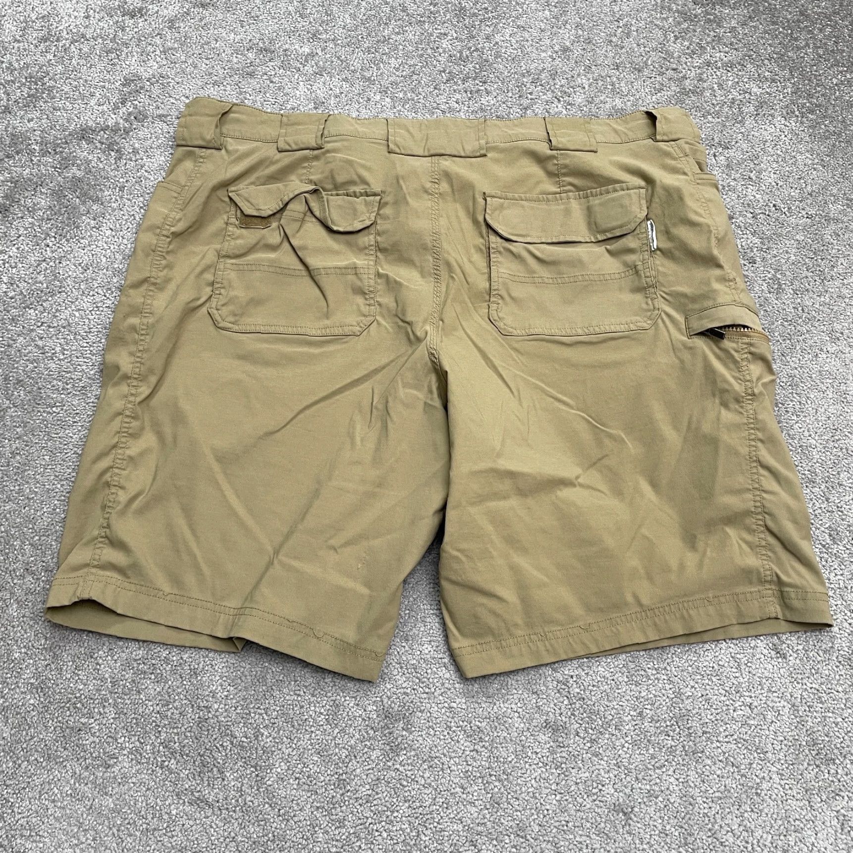 Vintage VINTAGE Duluth Men’s Khaki Shorts 46 Brown Nylon Outdoor Casual Summer Fall Spring Size US 30 / EU 46 - 2 Thumbnail