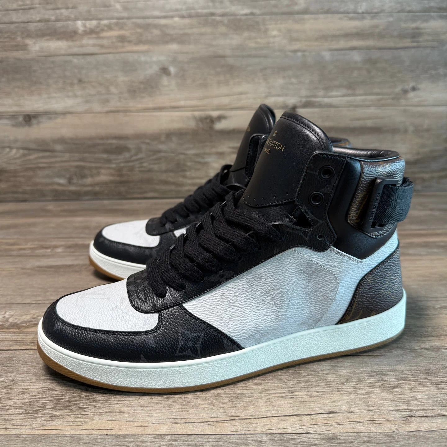 Louis Vuitton Black and White High-Top Sneakers Size 8 Size US 8 / EU 41 - 1 Thumbnail