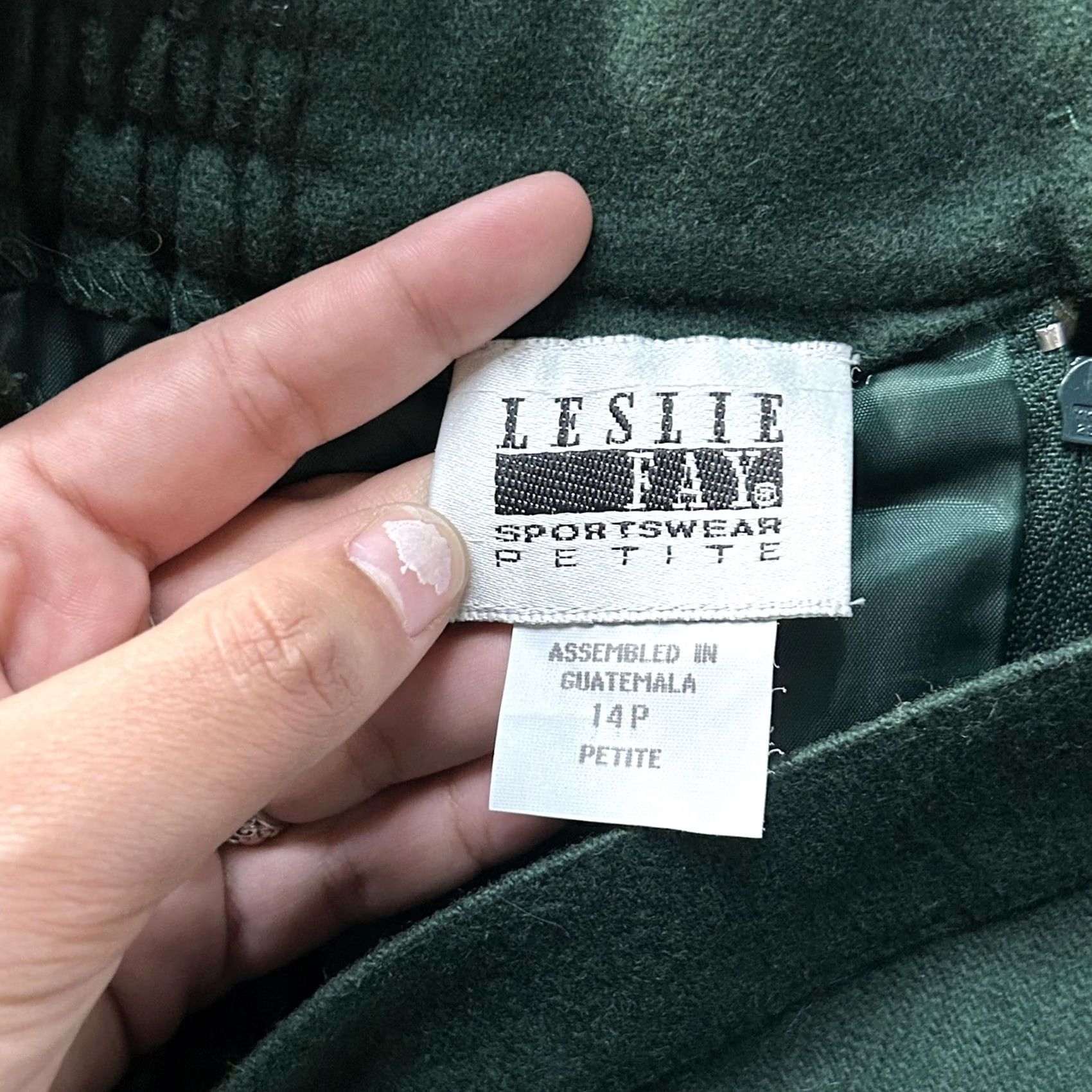 Vintage VINTAGE Leslie Fay Skirt Womens 14P Green Pencil Knee Length Lined Elastic Waist Pockets Slit Size 36" / US 14 / IT 50 - 4 Thumbnail