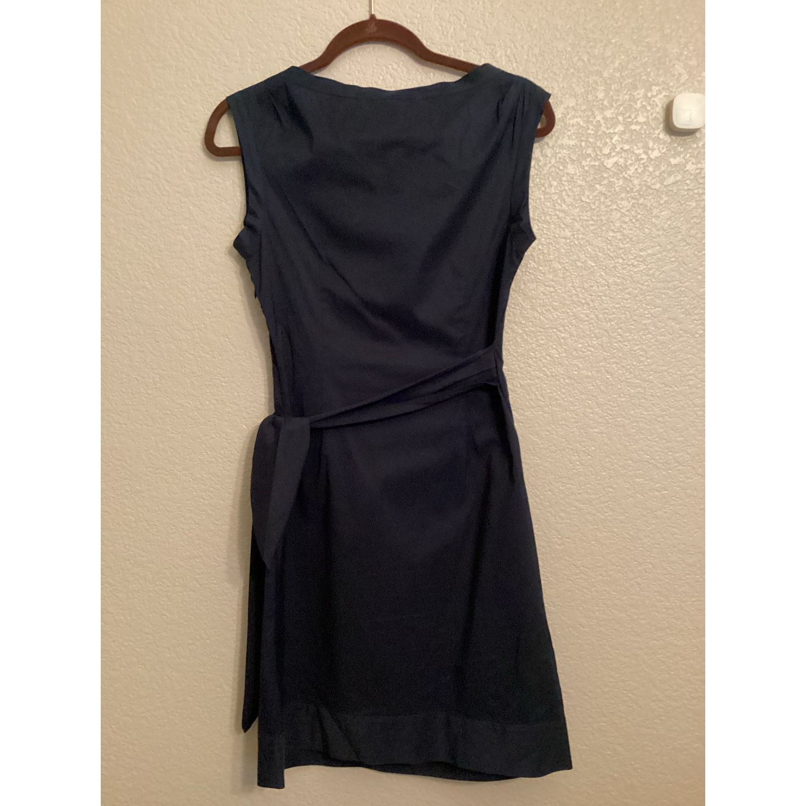 Diane von Furstenberg Diane Von Furstenberg Black Tied Sleeveless Della Dress 6 Size M / US 6-8 / IT 42-44 - 4 Thumbnail