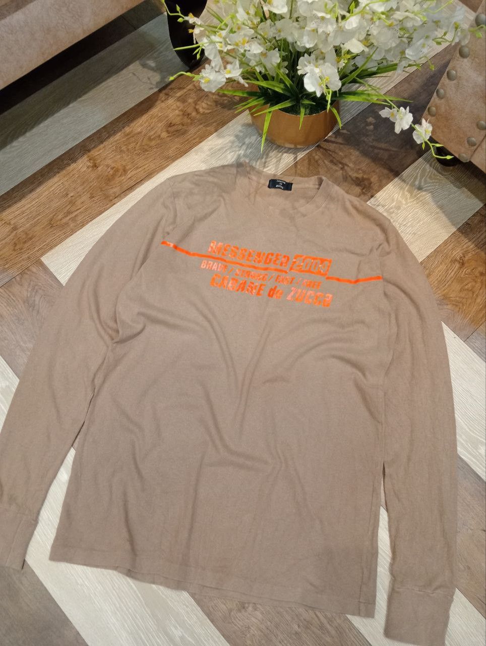 CABANE de ZUCCa CABANE DE ZUCCA ISSEY MIYAKE MESSENGER 2004 VINTAGE TSHIRT Size US M / EU 48-50 / 2 - 4 Thumbnail