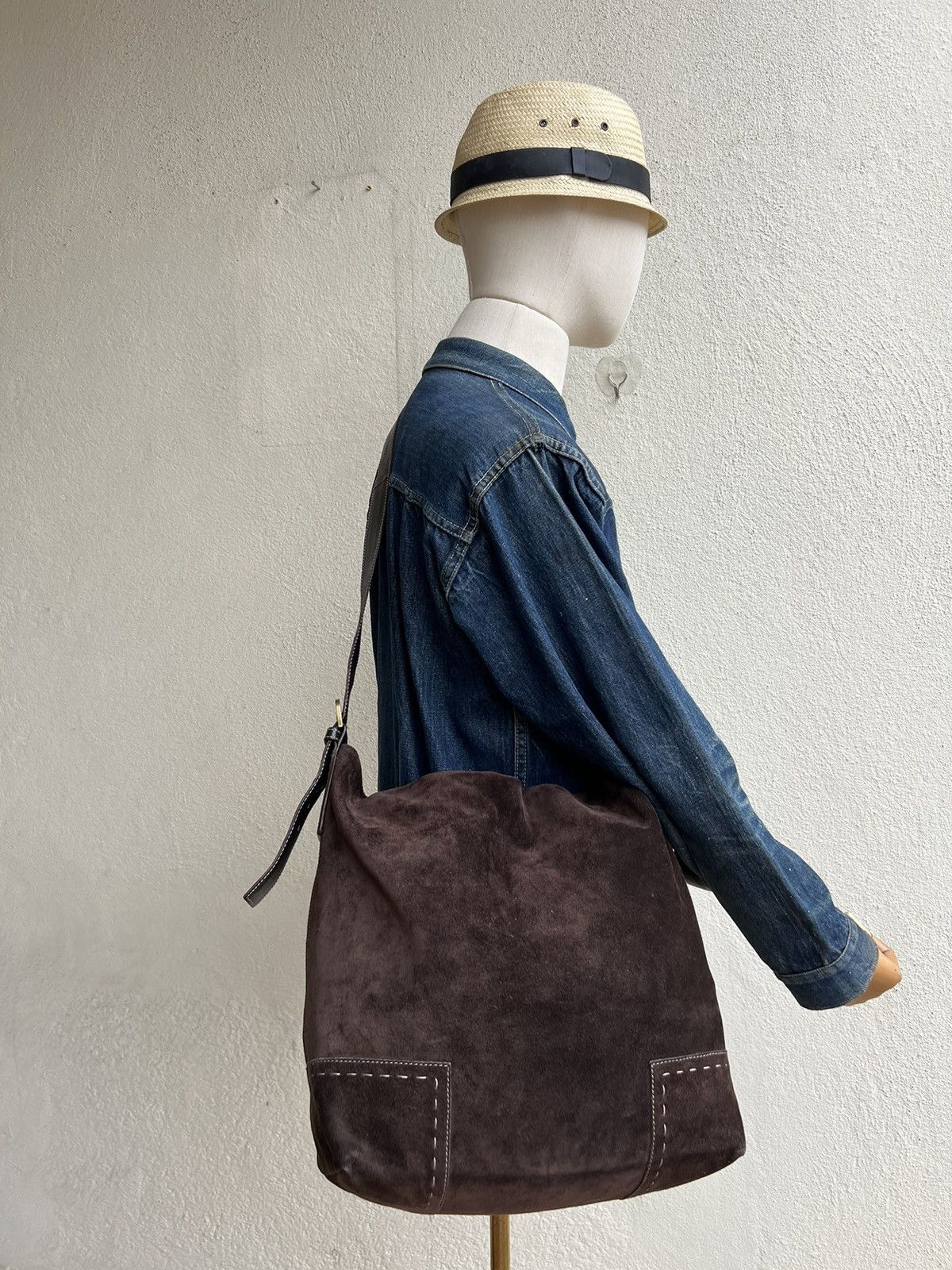 Leather × Vintage Vintage MaxMara Brown Suede Leather Large Shoulder Bag Size ONE SIZE - 23 Thumbnail