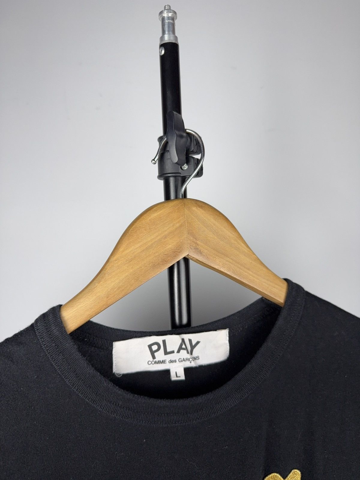 CDG by Comme des Garcons Comme des Garçons PLAY Gold Heart Black Tee Made in Japan Size US L / EU 52-54 / 3 - 10 Thumbnail