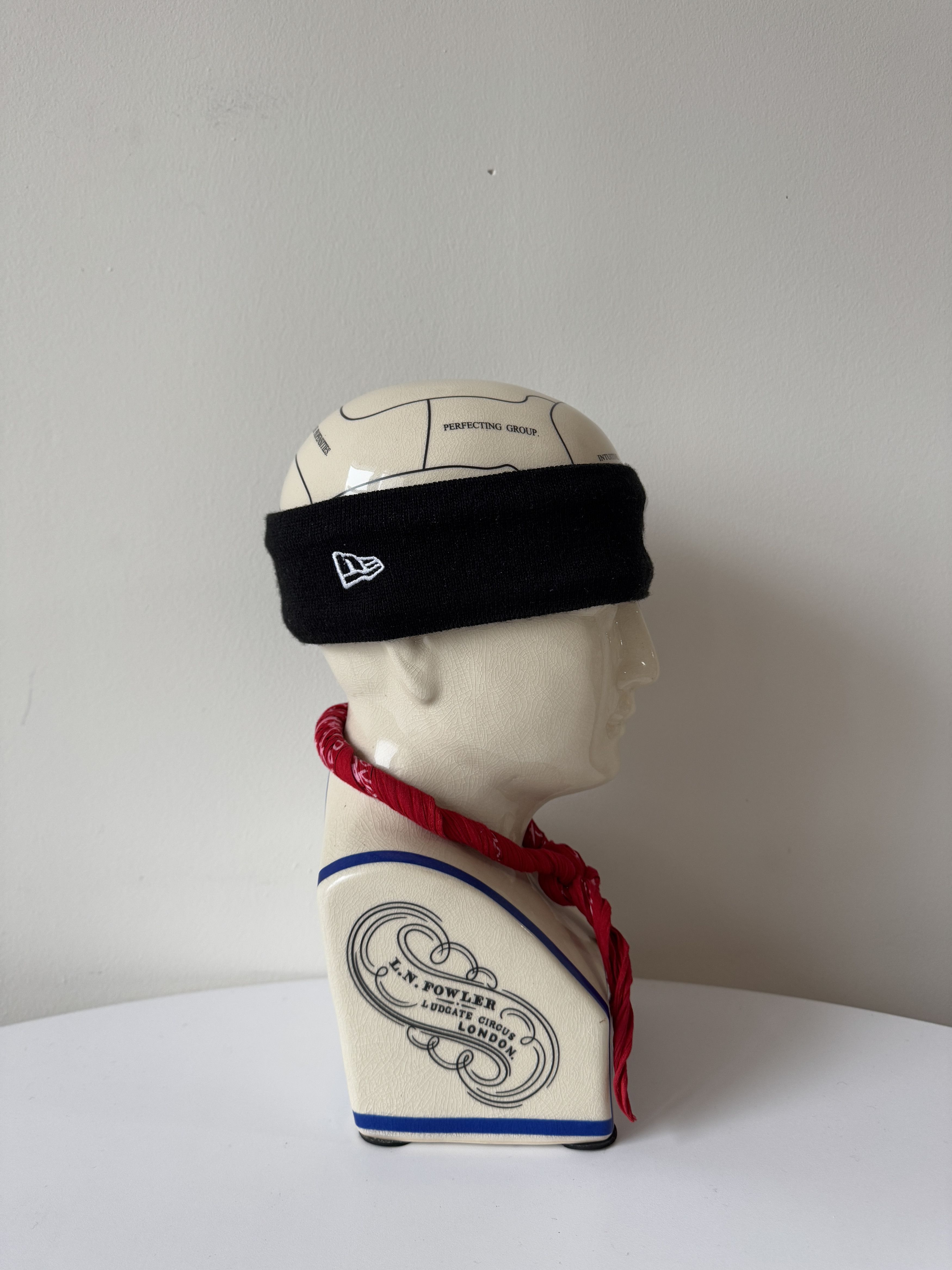 New Era × Supreme Supreme New Era Big Logo Headband (FW18) Size ONE SIZE - 3 Thumbnail