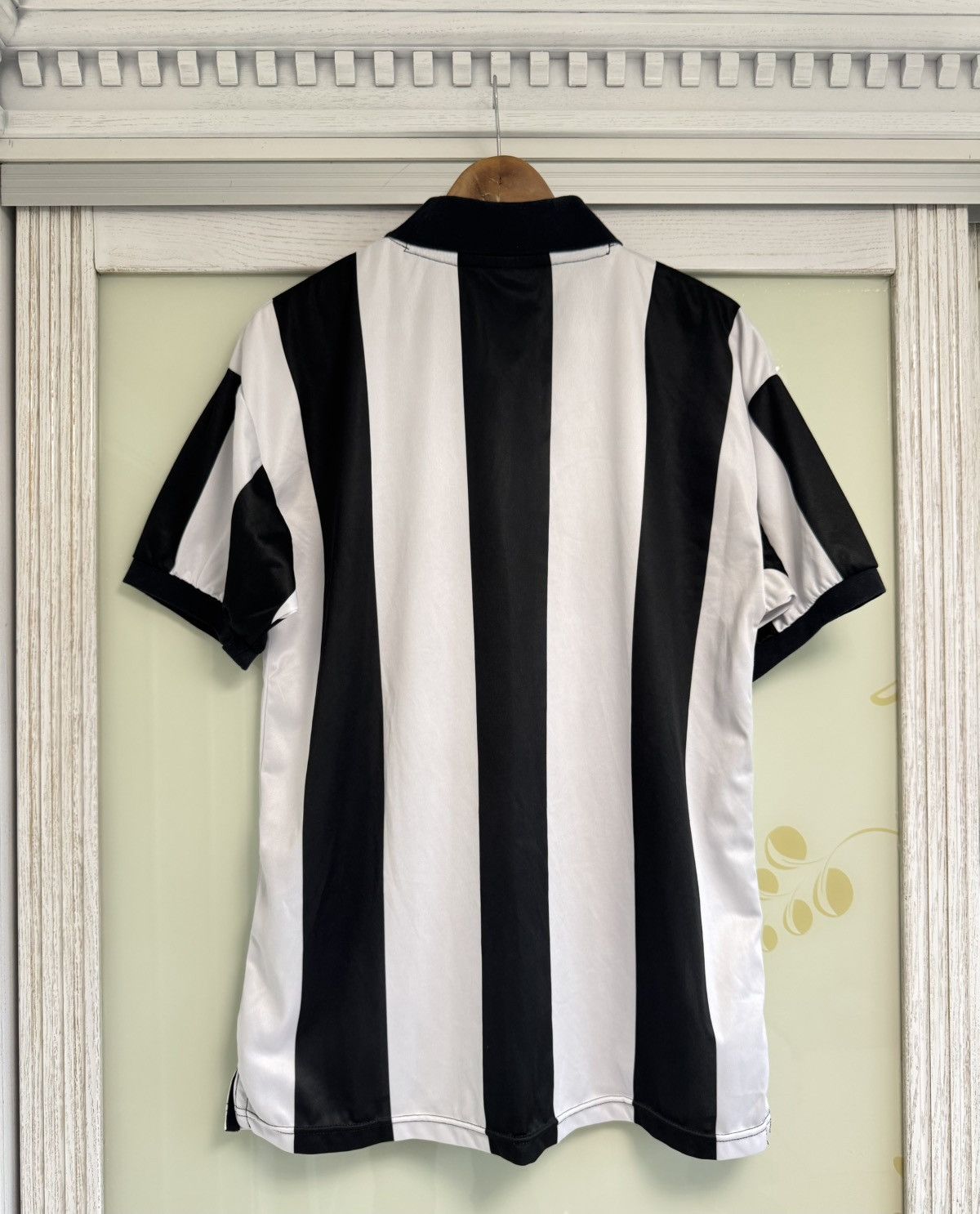Vintage Vintage Newcastle United 1982 Score Draw Soccer Jersey Shirt Size US L / EU 52-54 / 3 - 2 Thumbnail