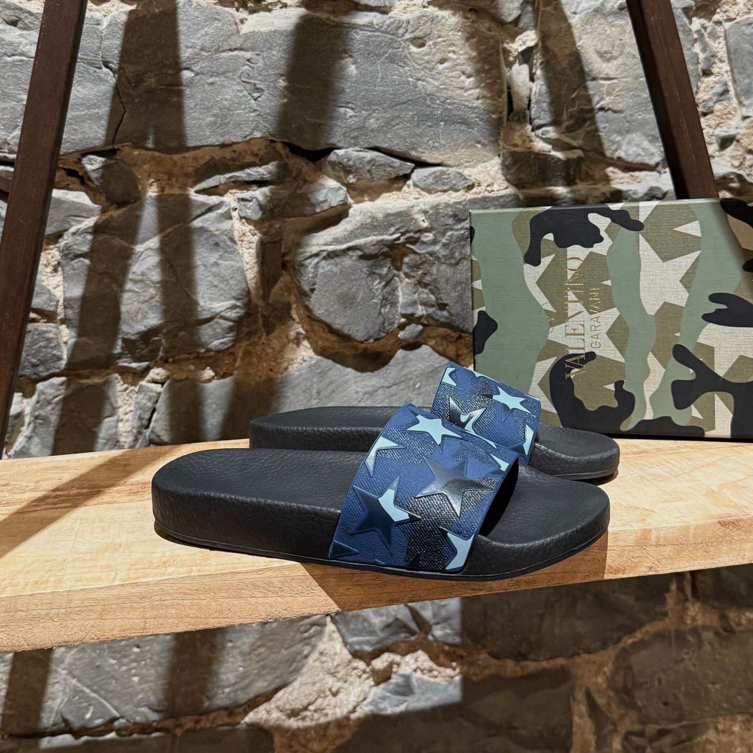 Valentino Valentino Blue Camo Star Rubber Slides Size US 6 / IT 36 - 1 Thumbnail