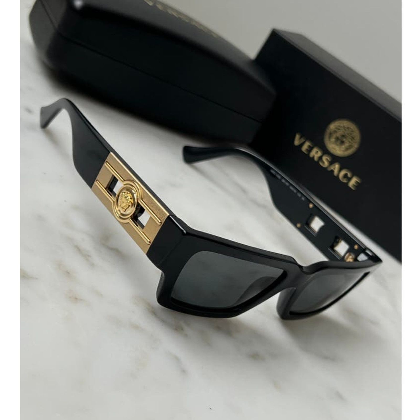 小物 VERSACE Square Wrap Sunglasses Black 小物 VERSACE Square Wrap Sunglasses Black VERSACE Sunglasses