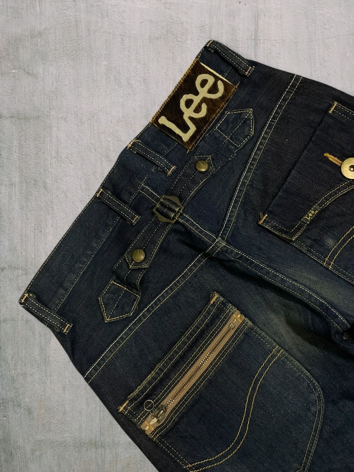 Cowboy Equipment Vintage Lee Cowboy Whisk Mud Wash Wide-Leg Buckle-Back Jeans Size US 30 / EU 46 - 7 Thumbnail