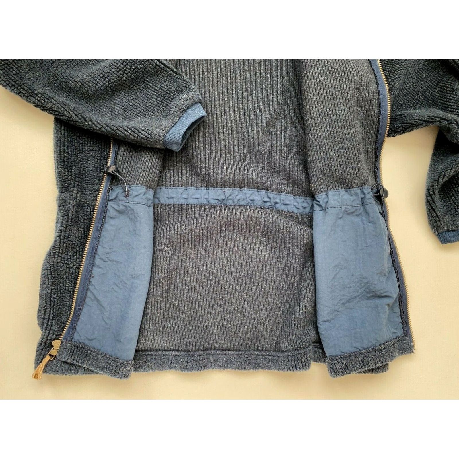 Vintage VINTAGE Columbia Jacket womens 90s Full Zip Fleece Made in USA Blue Size M Womens 90s USA Theme/Pattern: Solid, Hiking, Casual Size M / US 6-8 / IT 42-44 - 4 Thumbnail