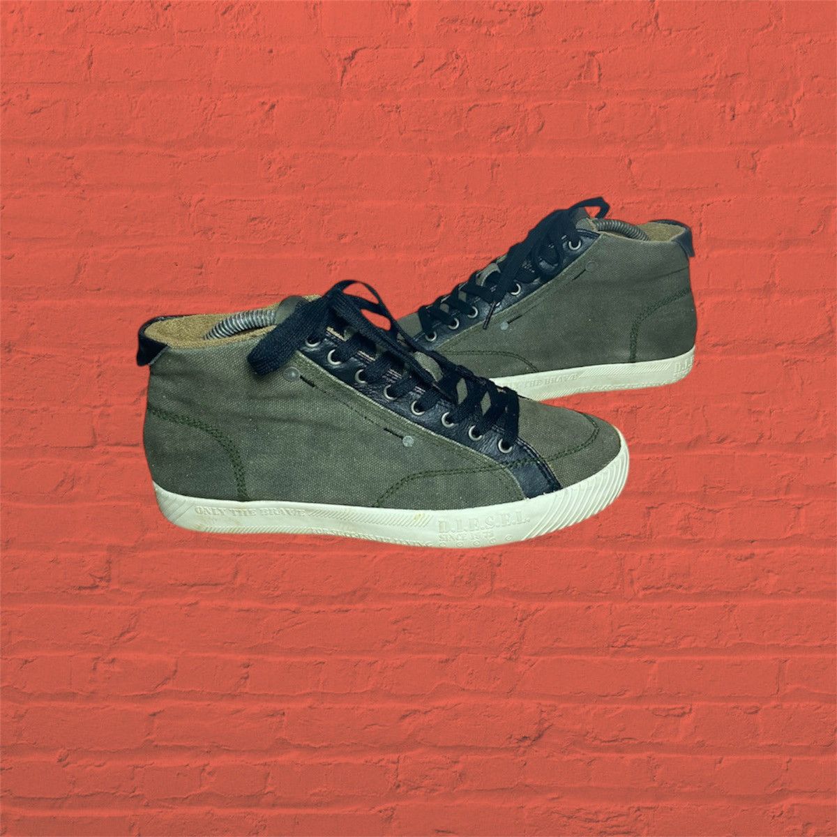 Diesel Vintage diesel hi top sneaker Size US 9 / EU 42 - 1 Thumbnail