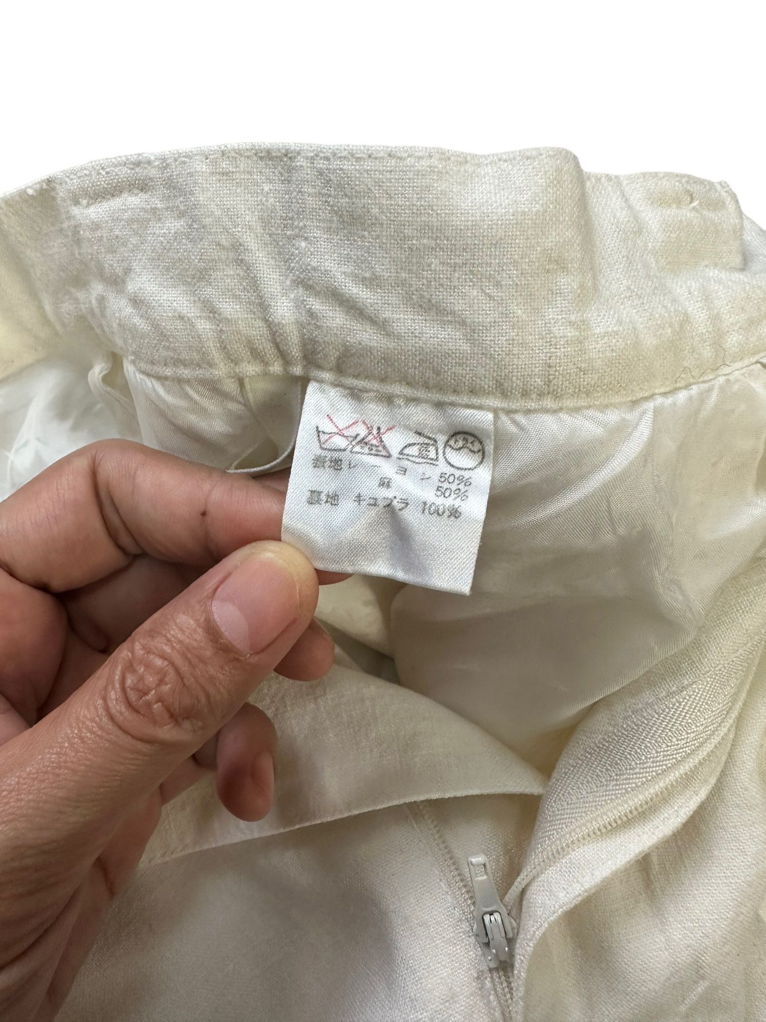 Issey Miyake 80's ISSEY MIYAKE CARE LABEL WHITE SKIRT #7911-189 Size 25" / US 0 / IT 36 - 7 Thumbnail