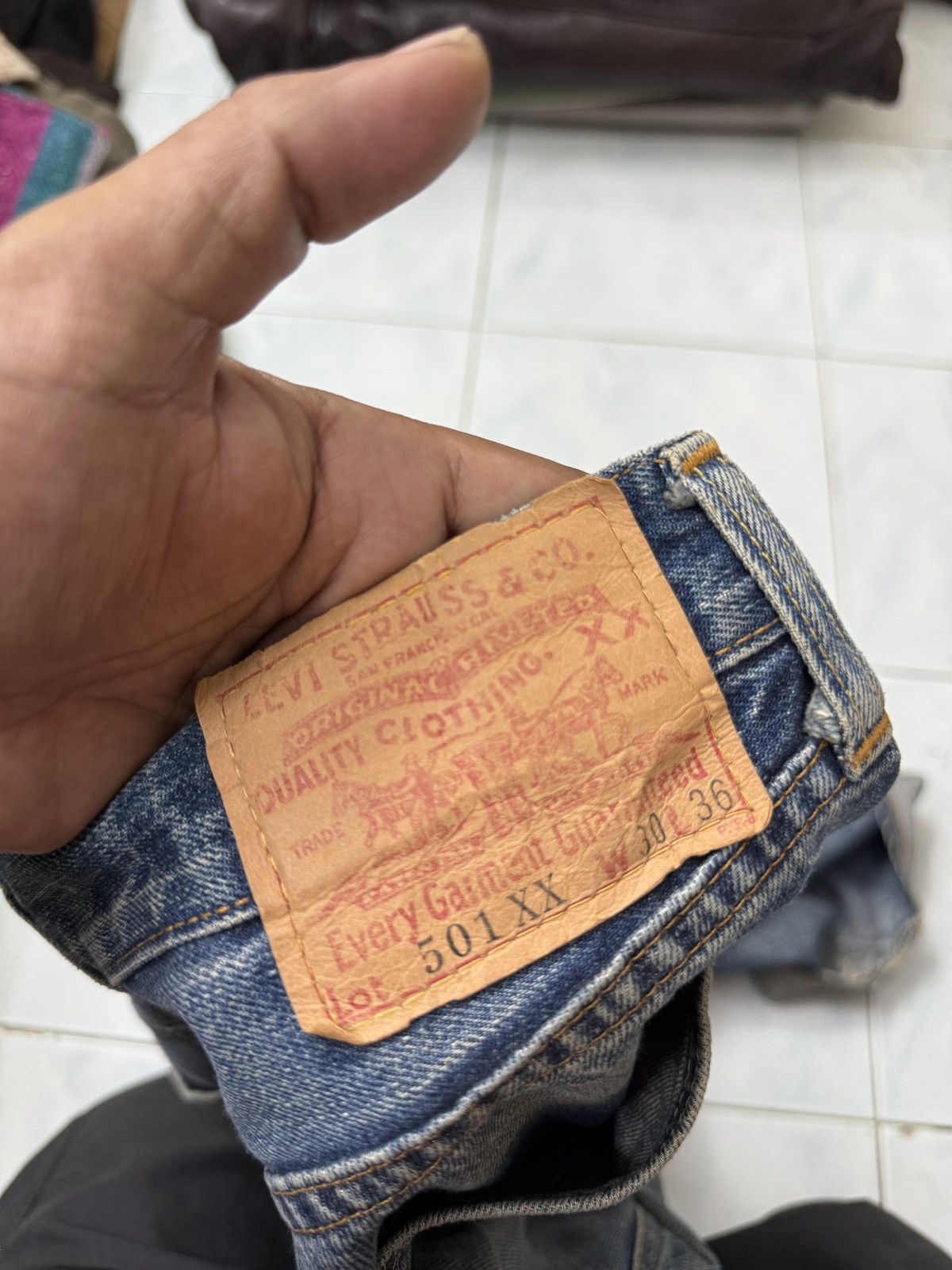 Levi's 🔥ARCHIVE VINTAGE LEVIS 501XX BIG E DISTRESSED SELVEDGE DENIM Size US 29 - 14 Thumbnail