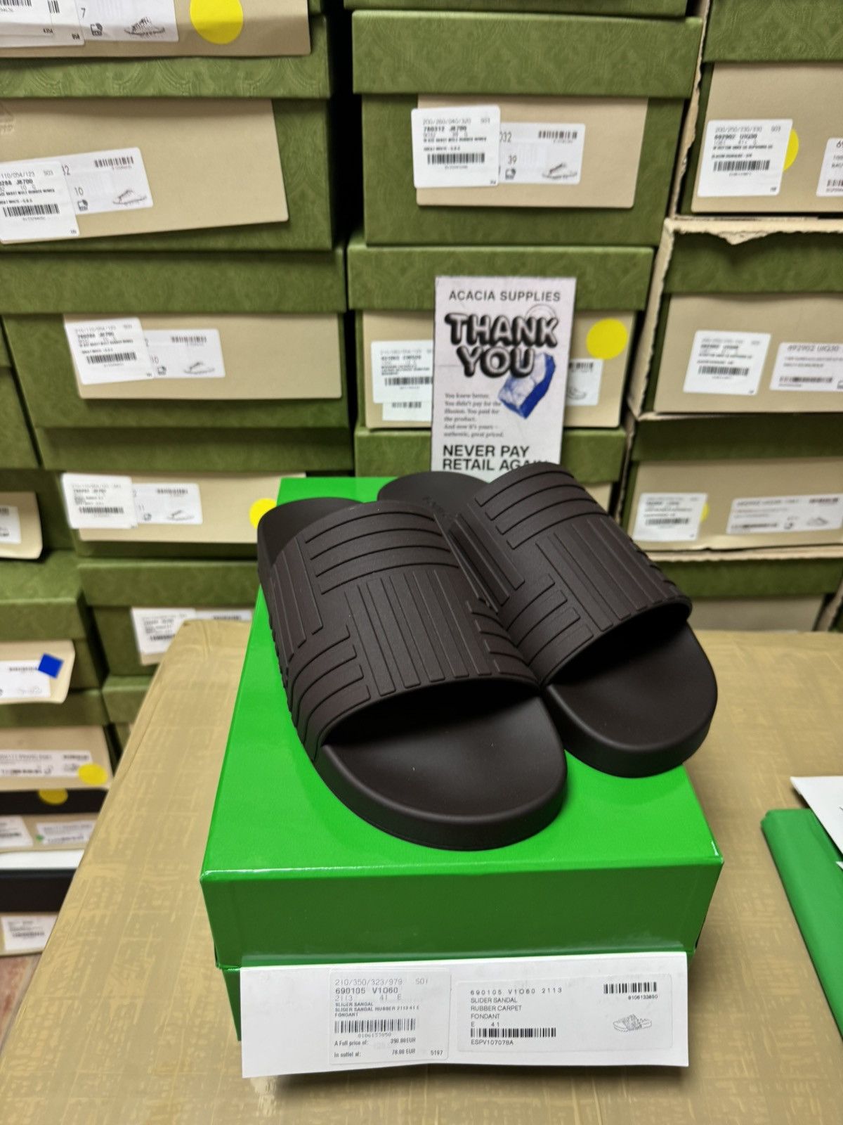 Bottega Veneta Bottega Veneta Embossed Rubber Slides Size US 8 / EU 41 - 1 Thumbnail