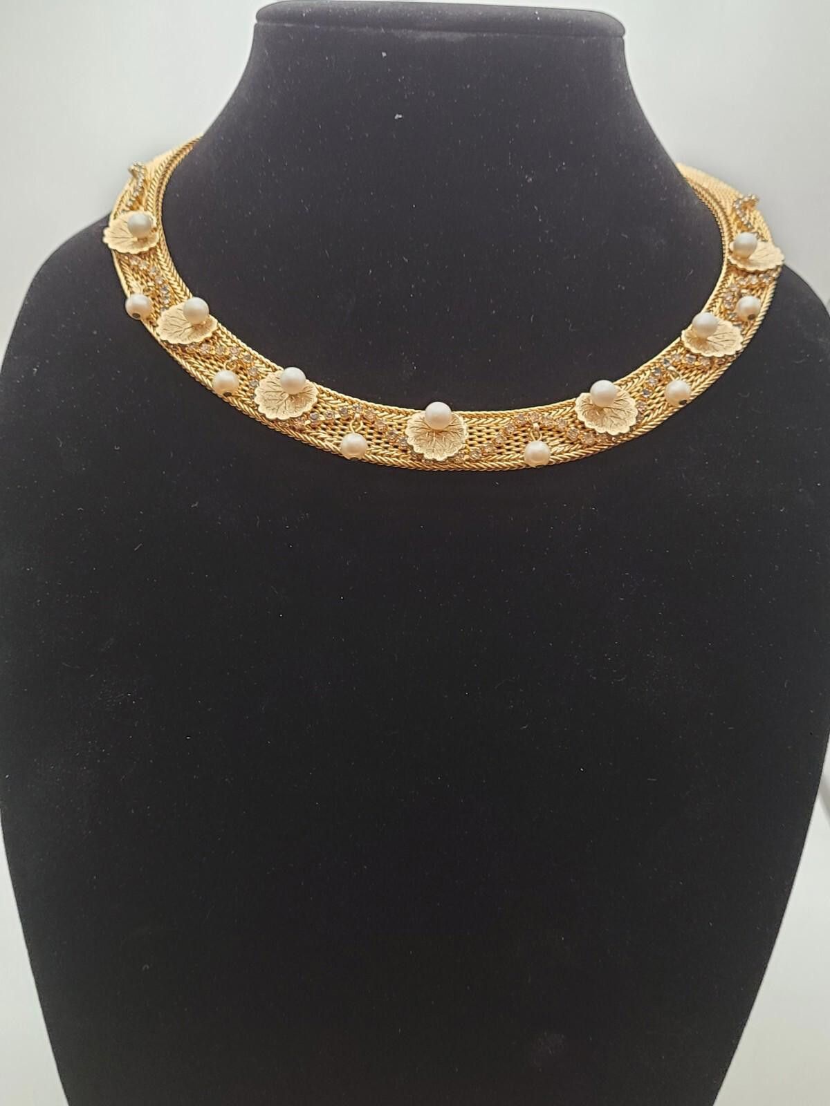 RAGEBLUE Rare Vintage Signed Hobe Choker Pearls Rhinestones Lily Pads Size ONE SIZE - 1 Thumbnail