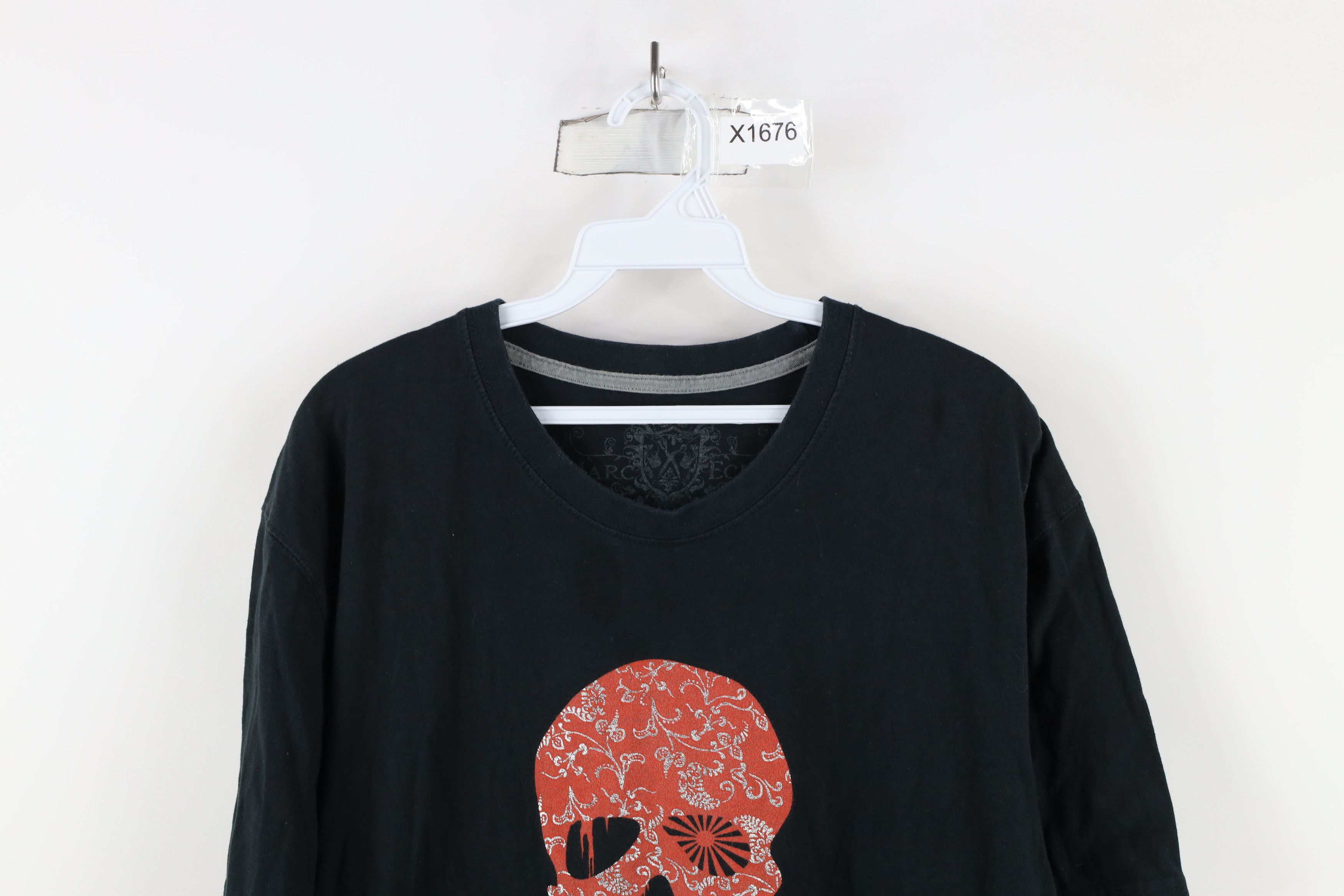 Marc Ecko × Vintage Vintage Marc Ecko Paisley Skull Sword Short Sleeve T-Shirt Size US XL / EU 56 / 4 - 2 Thumbnail