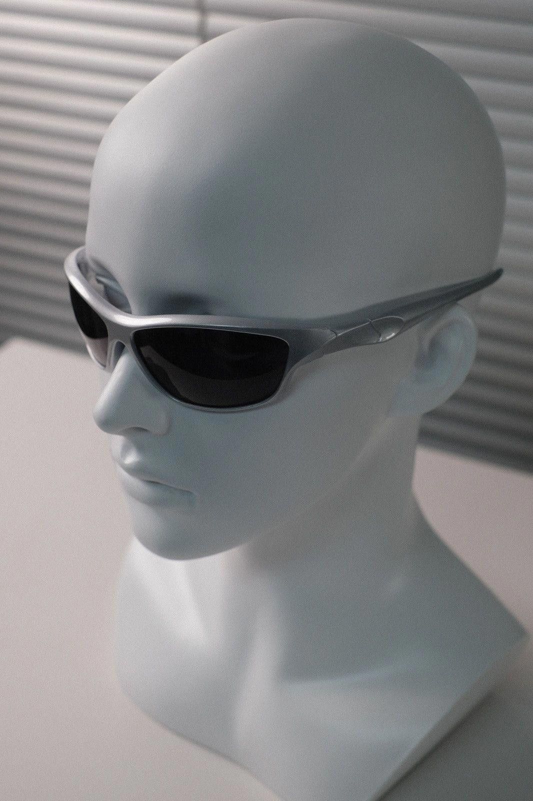 Japanese Brand Vintage Y2k Avant Garde Futuristic Sliver Sunglasses Unisex Size ONE SIZE - 1 Thumbnail