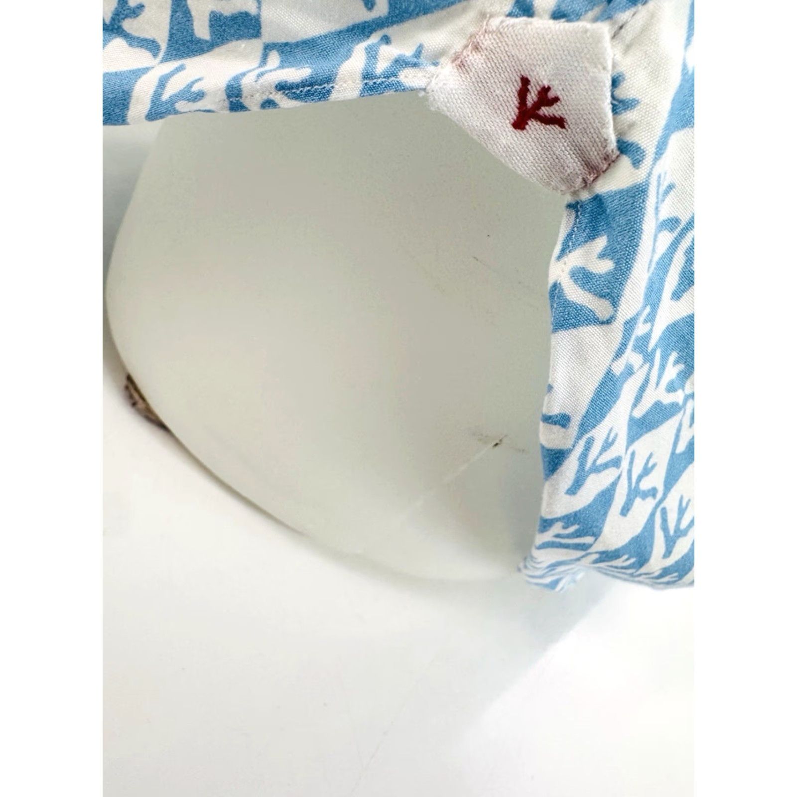 Isaia ISAIA Italy Logo All Over Print Mens Shirt 17 / 43 White / Blue Long Sleeve Button-Up Regular Size 17 / 43 Mens Shirt ISAIA Italy Logo All Over Print Size US XL / EU 56 / 4 - 3 Thumbnail