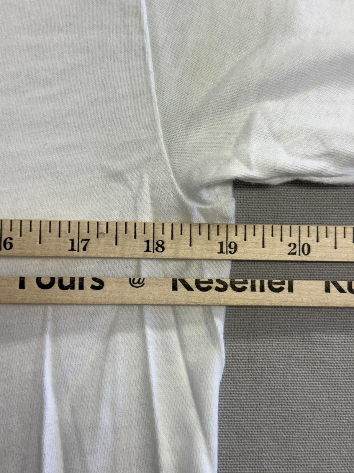 Hanes Romeo and Juliet T-shirt I Love Leonardo Red Rose Tee - M Size US M / EU 48-50 / 2 - 5 Thumbnail