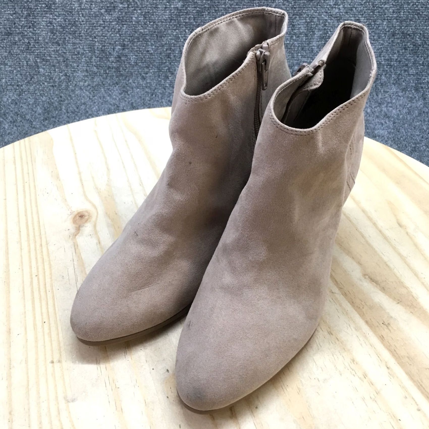 Old Navy Old Navy Boots Womens 9 Ankle Booties Block Heels Side Zips Beige Faux Suede Boots Size US 9 / IT 39 - 3 Thumbnail