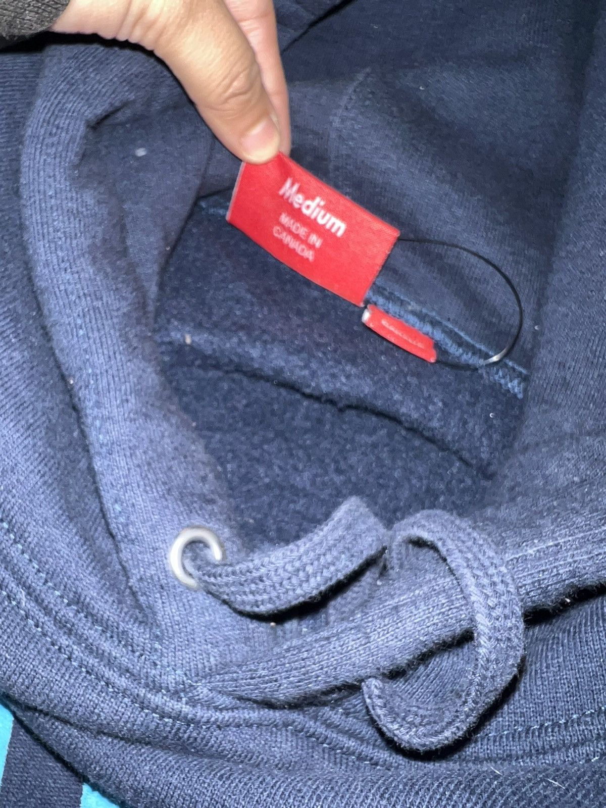 Supreme Navy blue supreme hoodie fw22 tag Size US M / EU 48-50 / 2 - 4 Thumbnail