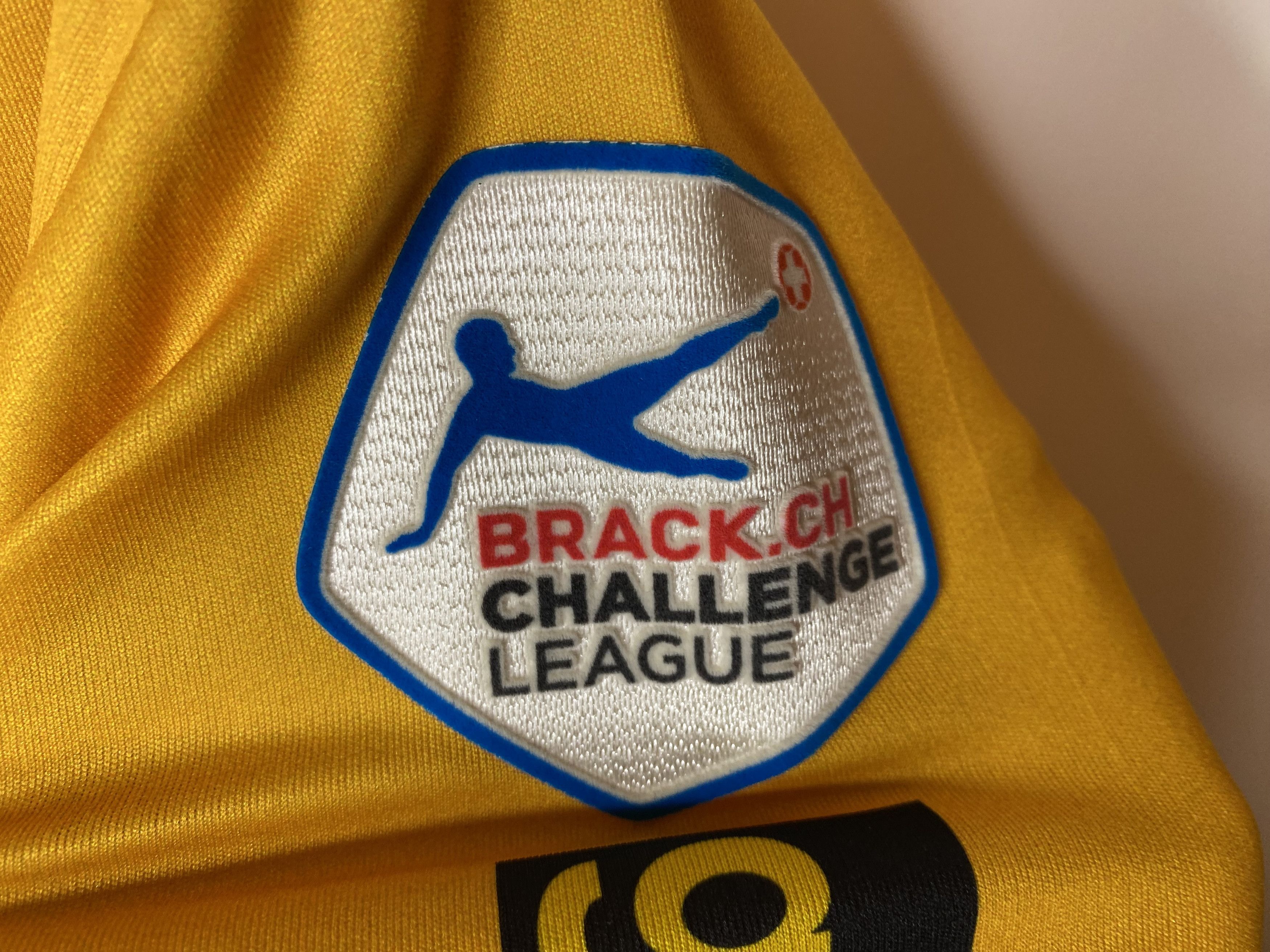 UEFA FC SCHAFFHAUSEN 2017 2018 HOME FOOTBALL SOCCER VEST JACKET Size US M / EU 48-50 / 2 - 7 Thumbnail