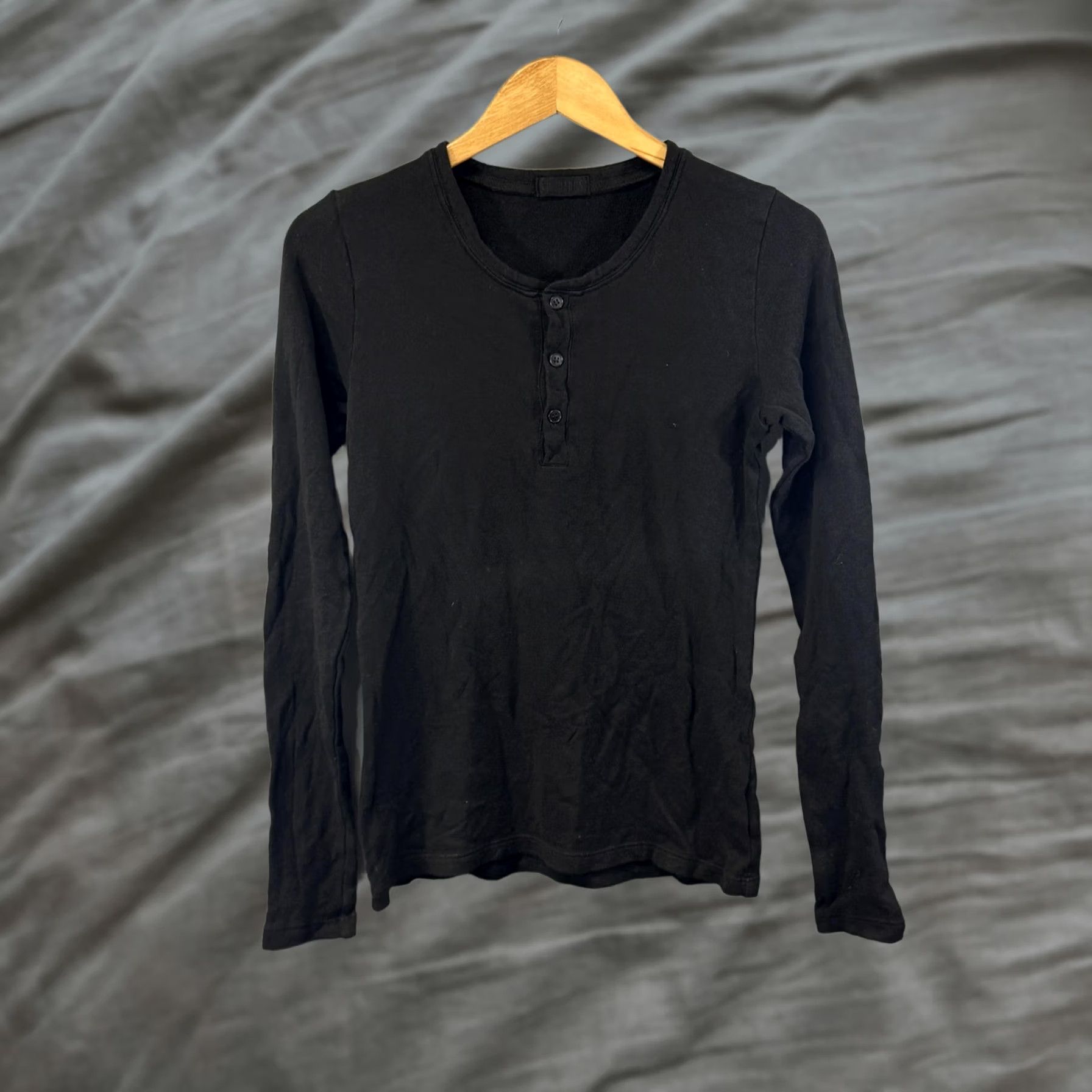 Vintage VINTAGE CP Shades Long Sleeve Henley Shirt Womens Small Black Stretch Button Casual Soft Size XS / US 0-2 / IT 36-38 - 1 Thumbnail