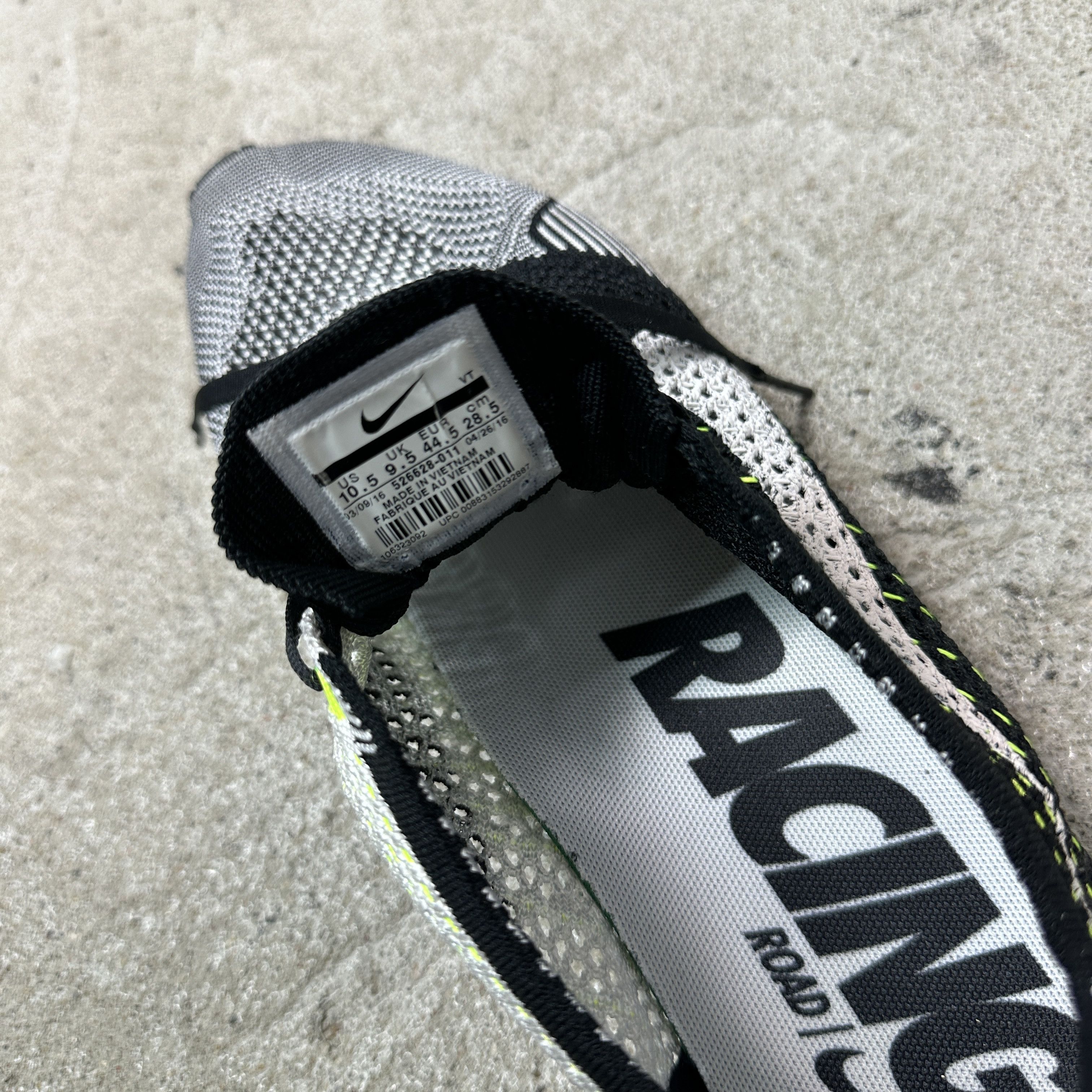 Nike Vintage Sporty Nike Racer Flyknit Orca Volt Sneakers Y2K Size US 11.5 / EU 44-45 - 10 Thumbnail