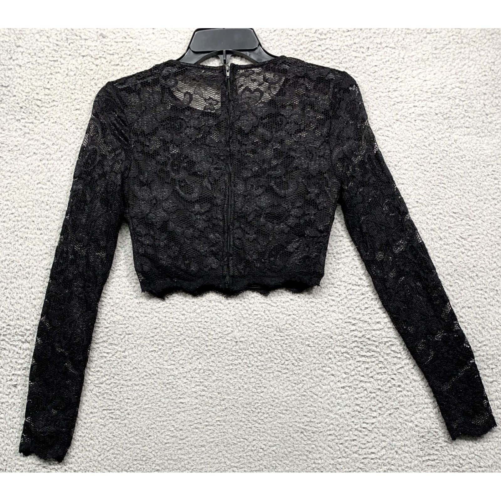 Vintage No Boundaries B Smart Misses Cropped Lace Top Size 3 Black Lined Zipper Hand Wash Stretch Blouse Teens Petite Long Sleeve Round Neck Womens Size XS / US 0-2 / IT 36-38 - 7 Thumbnail