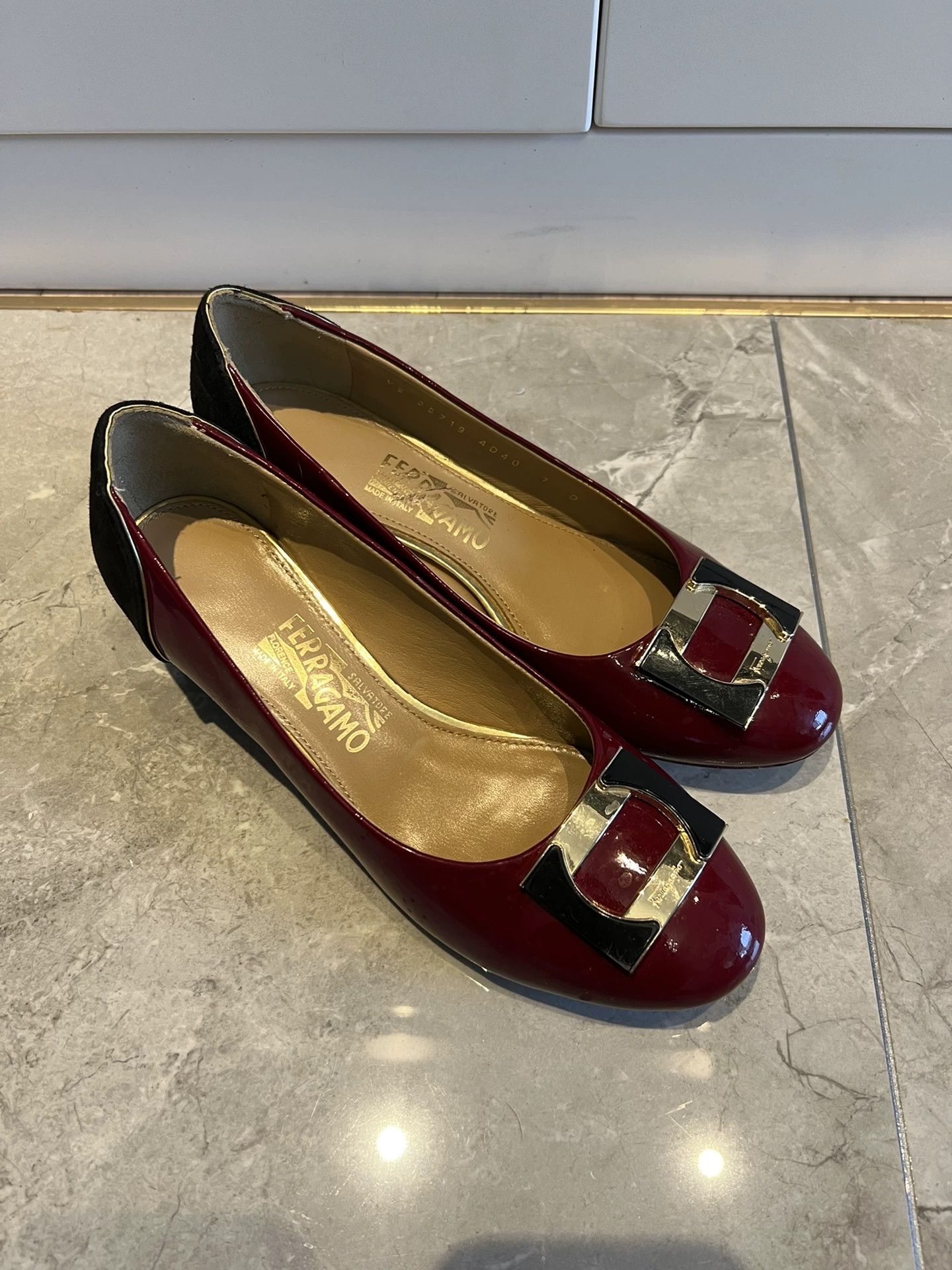 Salvatore Ferragamo Ferragamo Women's Shoes Size 37 Size US 6 / IT 36 - 1 Thumbnail