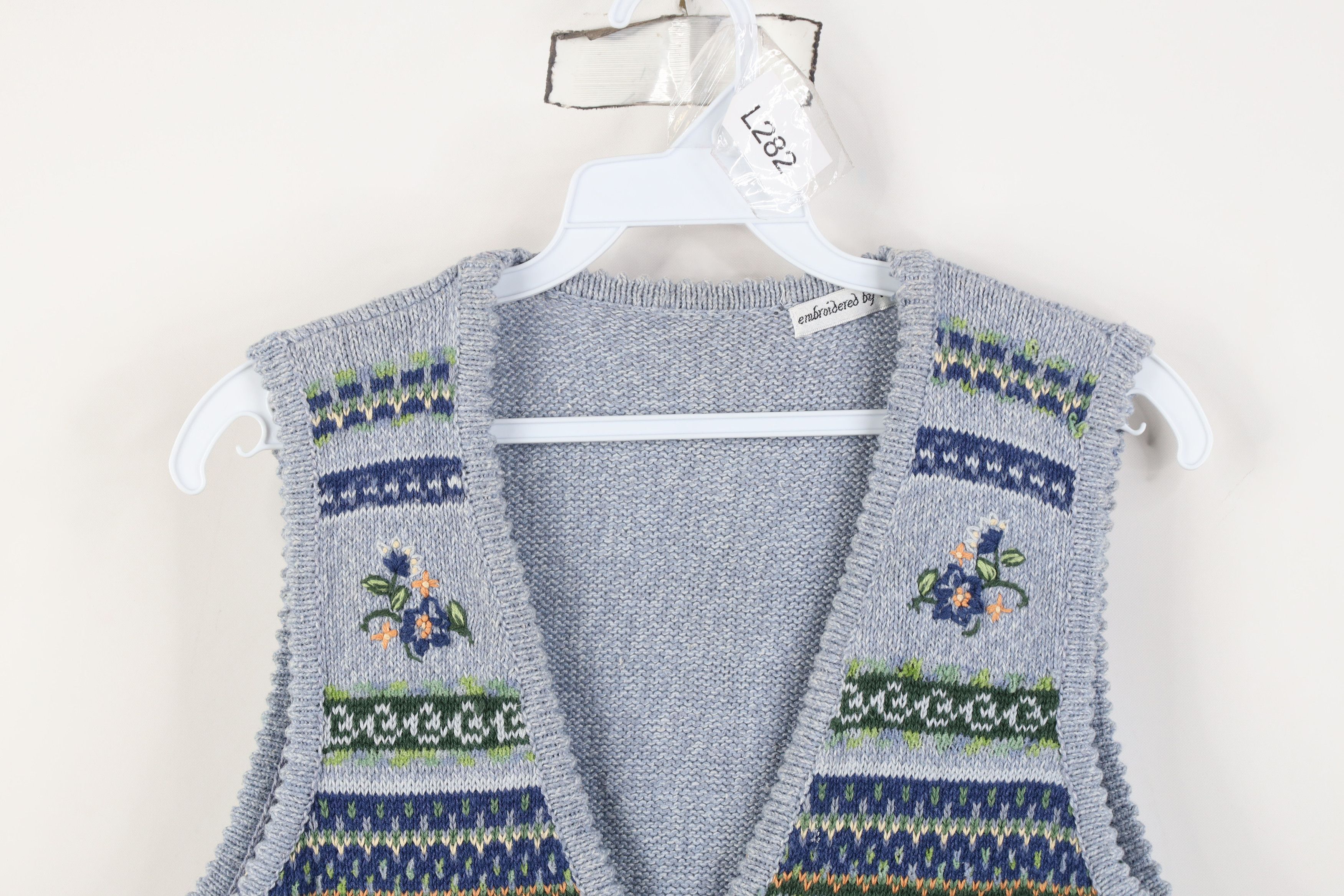 Vintage Vintage 90s Streetwear Embroidered Fair Isle Sweater Vest Size S / US 4 / IT 40 - 2 Thumbnail