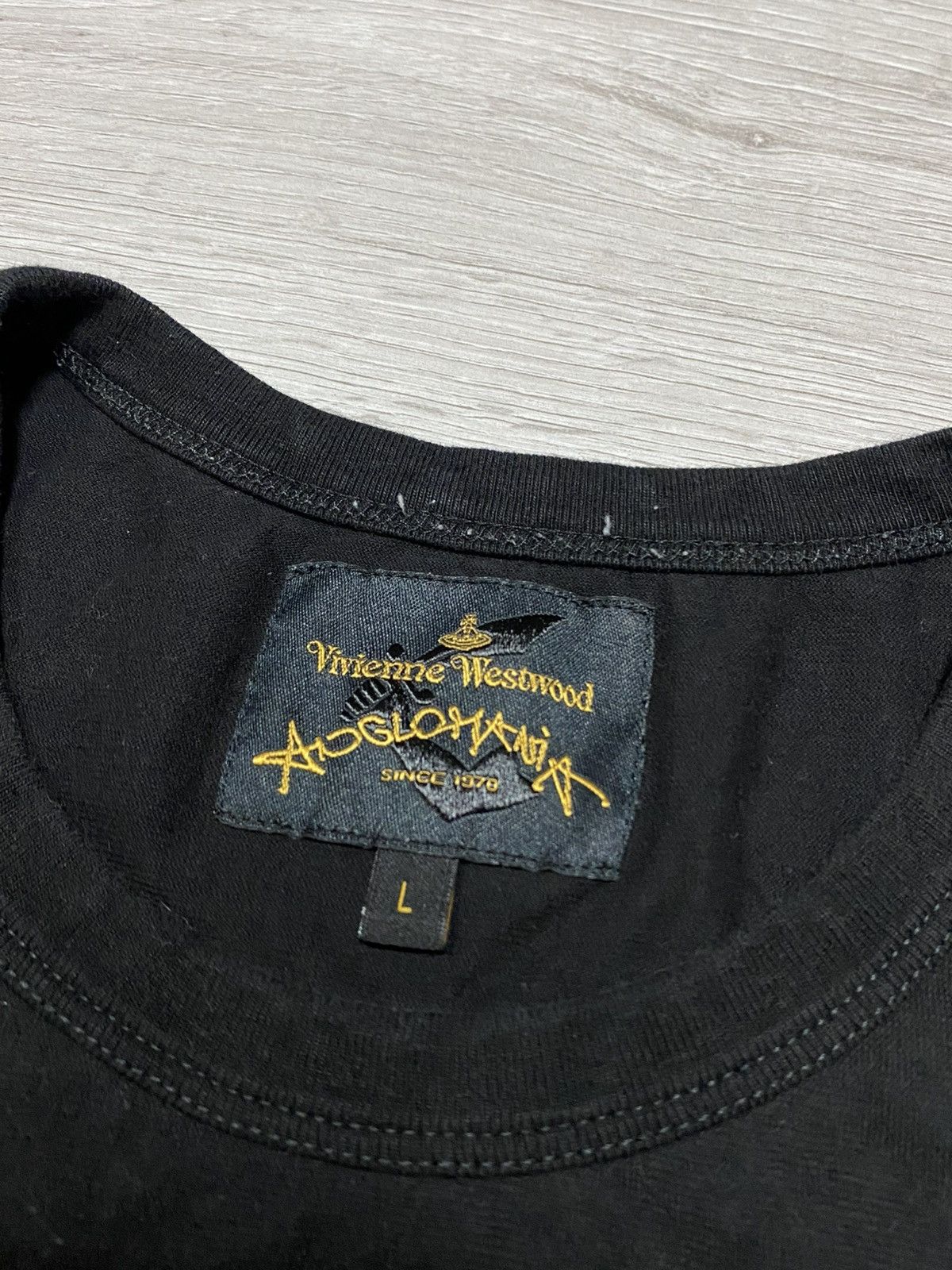 Vivienne Westwood Vivienne Westwood classic arm cutlass orb tee shirt Size US L / EU 52-54 / 3 - 4 Thumbnail