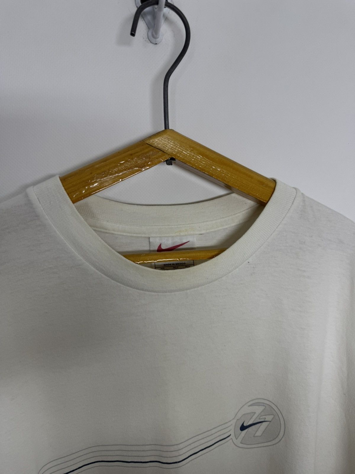 Nike Vintage Nike Y2k t shirt swoosh logo 00’s Size US L / EU 52-54 / 3 - 10 Thumbnail