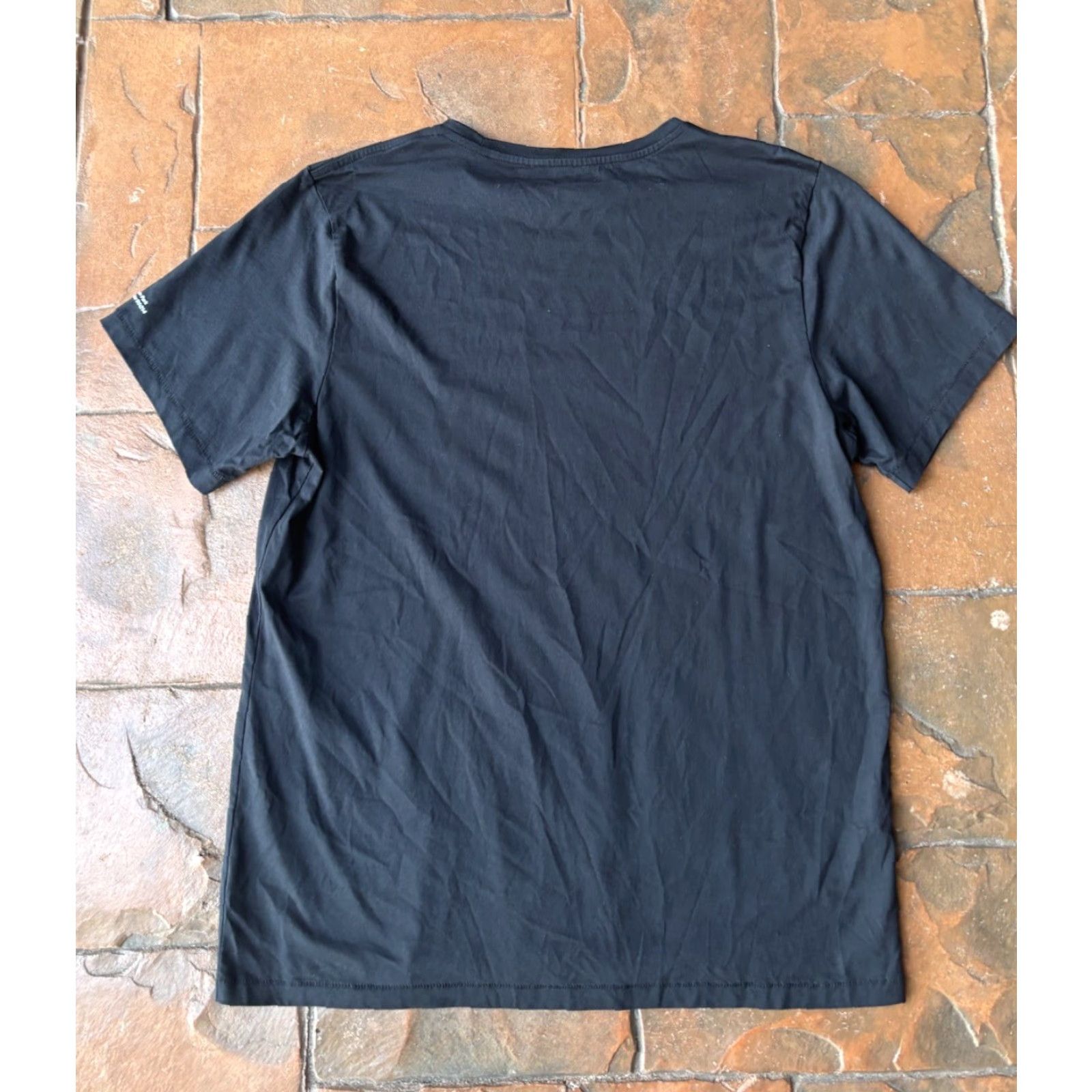 Apple VINTAGE Apple Park California HQ Offices Parking 95014 Logo T-Shirt Large Official Promo Size US L / EU 52-54 / 3 - 3 Thumbnail