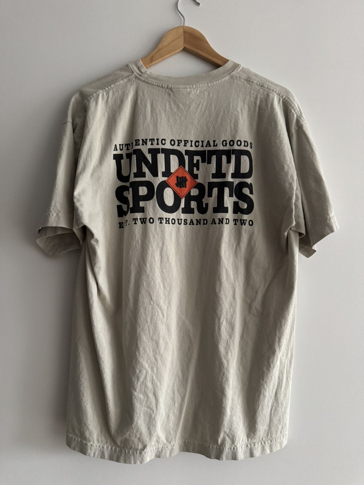 Undefeated Undefeated tee size L Size US L / EU 52-54 / 3 - 3 Thumbnail