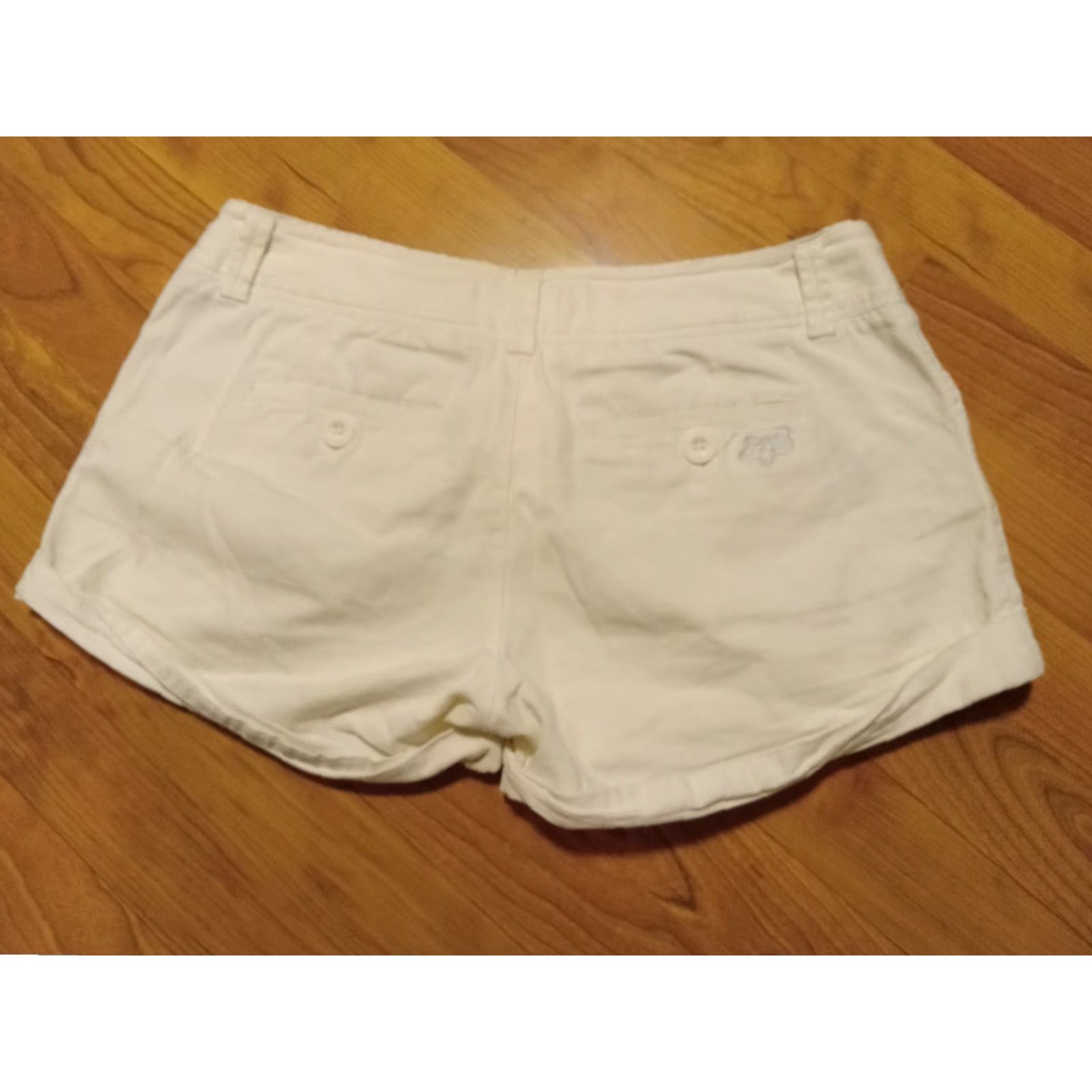 Fox Racing Fox Women's Shorts Size 7 White Cotton Embroidered Logo 5-Pocket Inseam 3" Low Rise Casual Racing Size 28" / US 6 / IT 42 - 4 Thumbnail