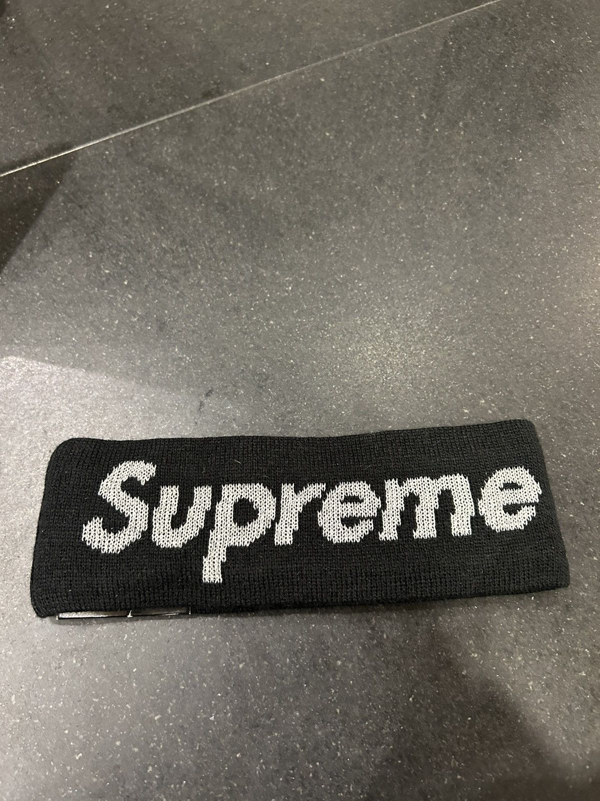 【美品・送込】Supreme New Era Headband 17fw 黒 New Era × Supreme Supreme New Era Headband Black ONE SIZE