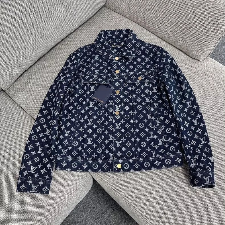 Louis Vuitton louis vuitton Full logo presbyopic single-breasted casual Size US M / EU 48-50 / 2 - 1 Thumbnail