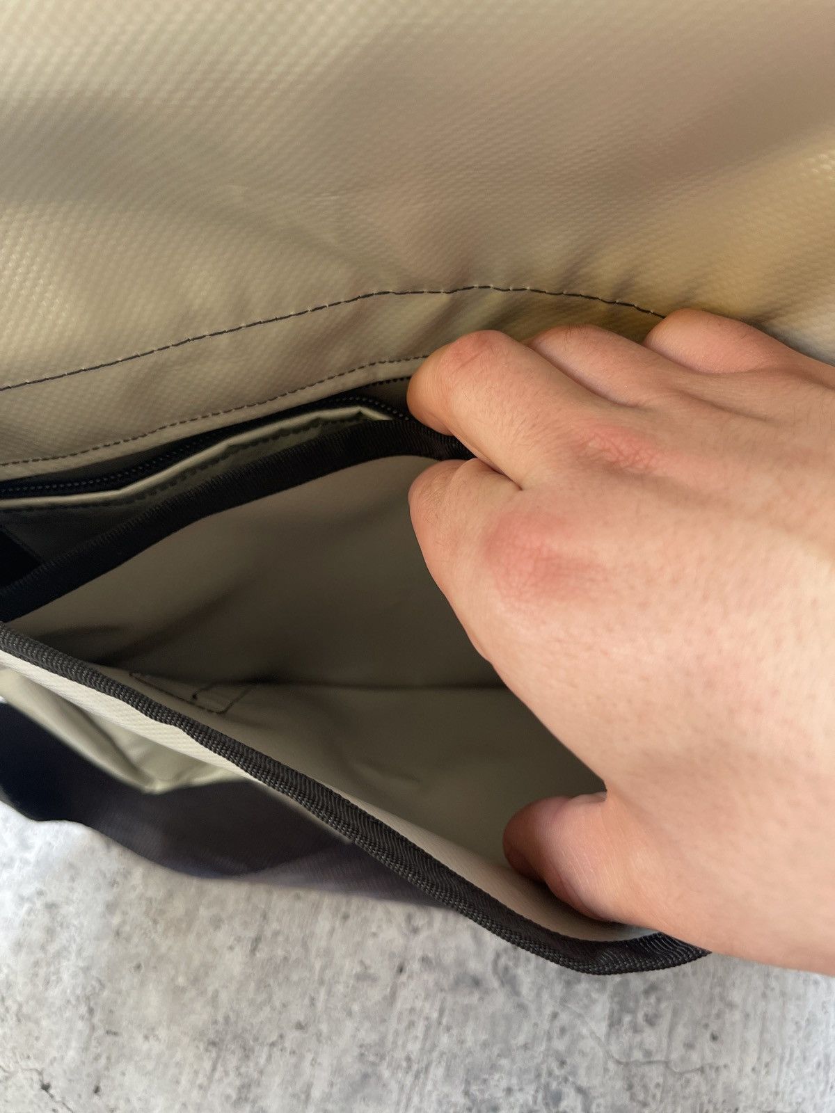 Japanese Brand × Vintage Vintage Y2k Massegner Bag Freitag Style Size ONE SIZE - 10 Thumbnail